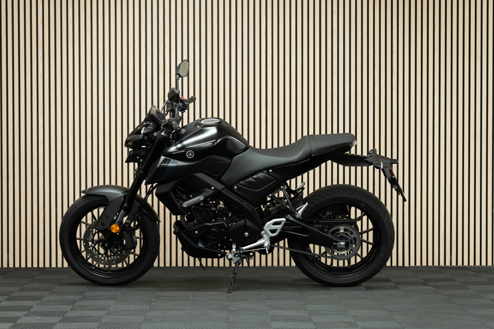 YAMAHA MT-125-showroom-element-1