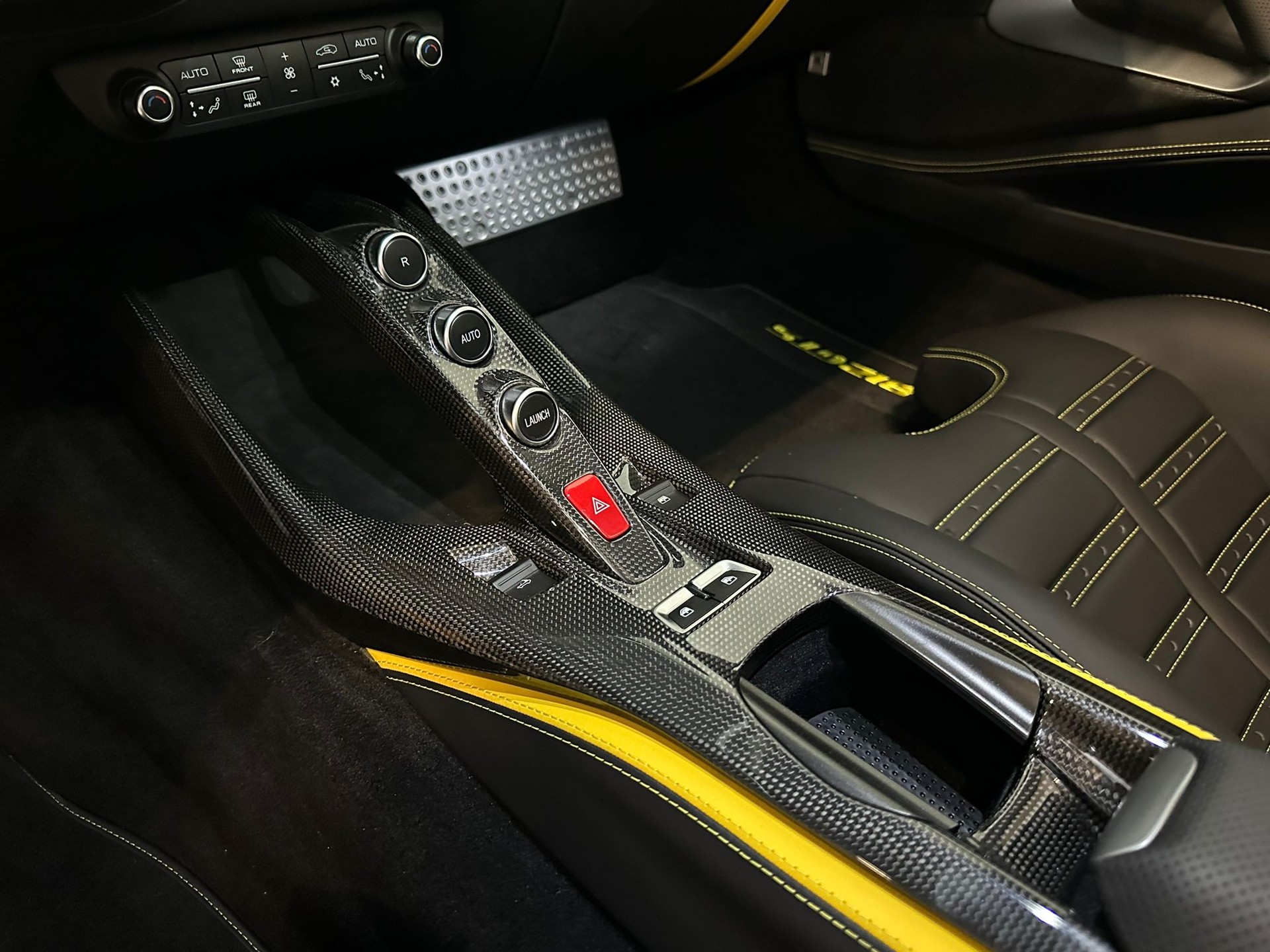 FERRARI 812 GTS Full Carbon + Sonderfarbe-image-5
