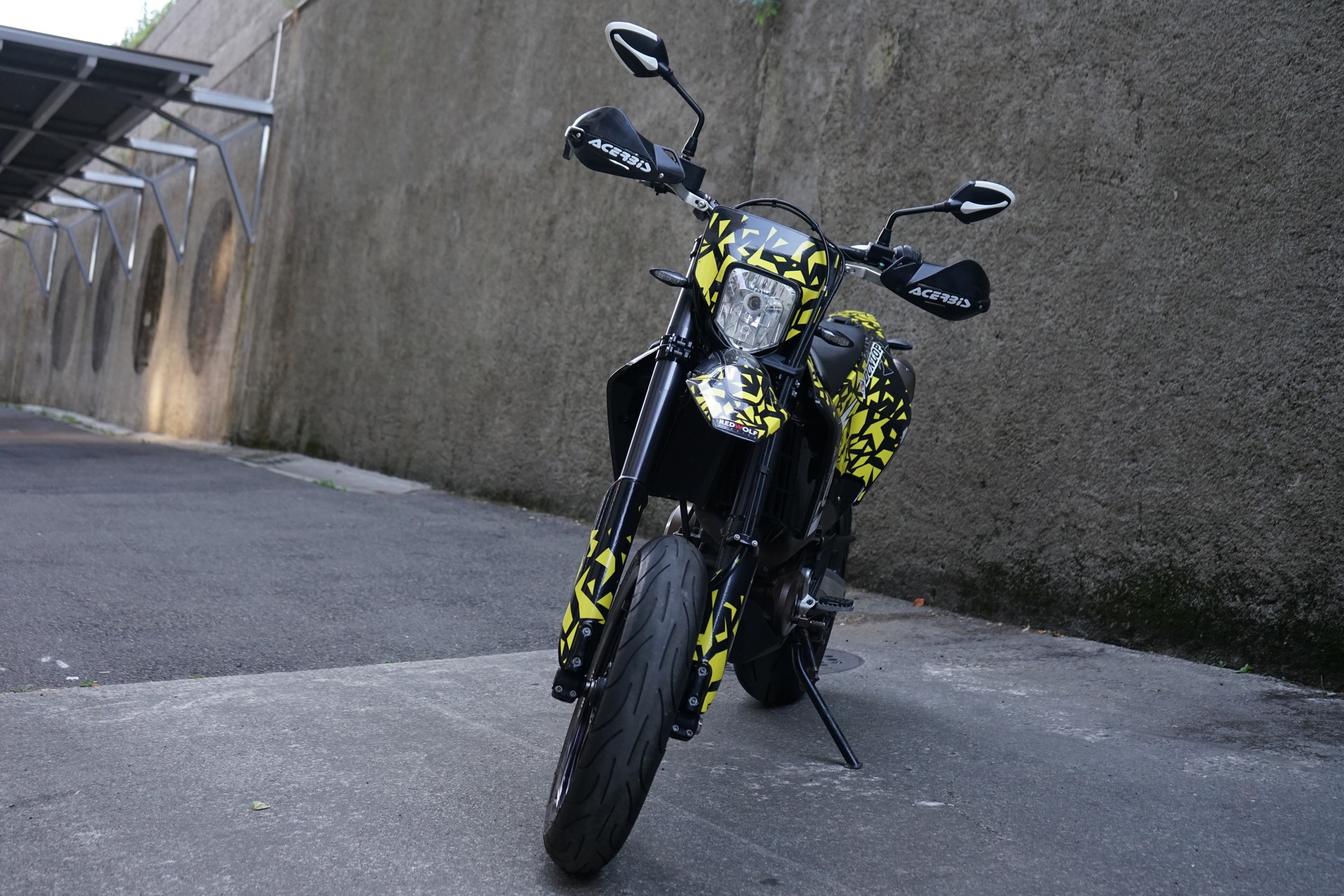 HUSQVARNA 701 Supermoto-image-2