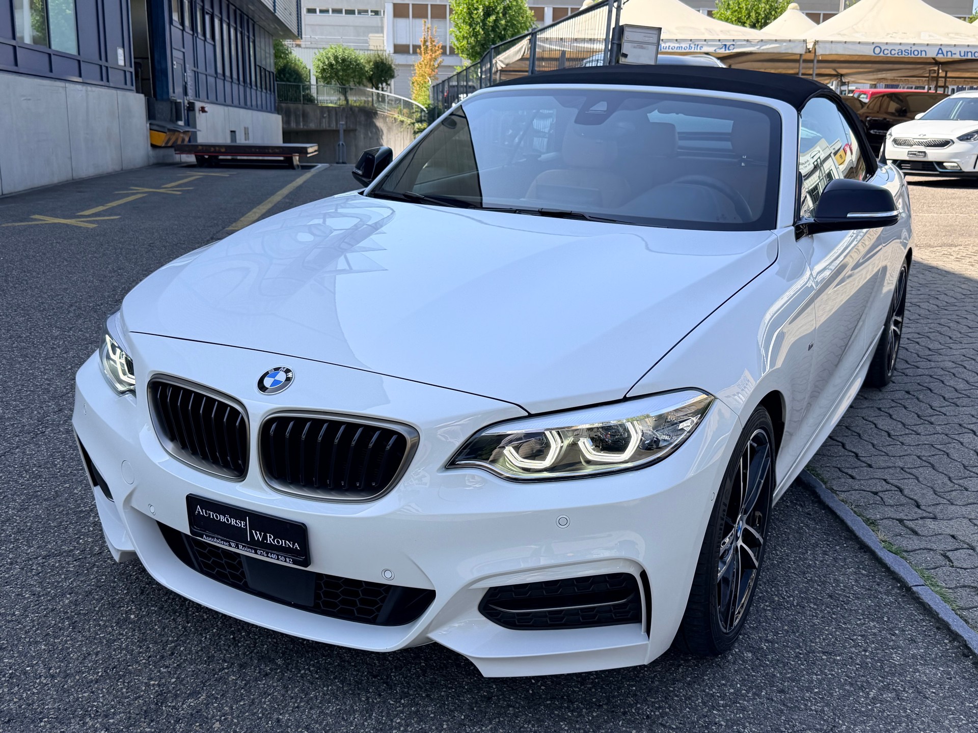 BMW M240i xDrive Steptronic-image-18