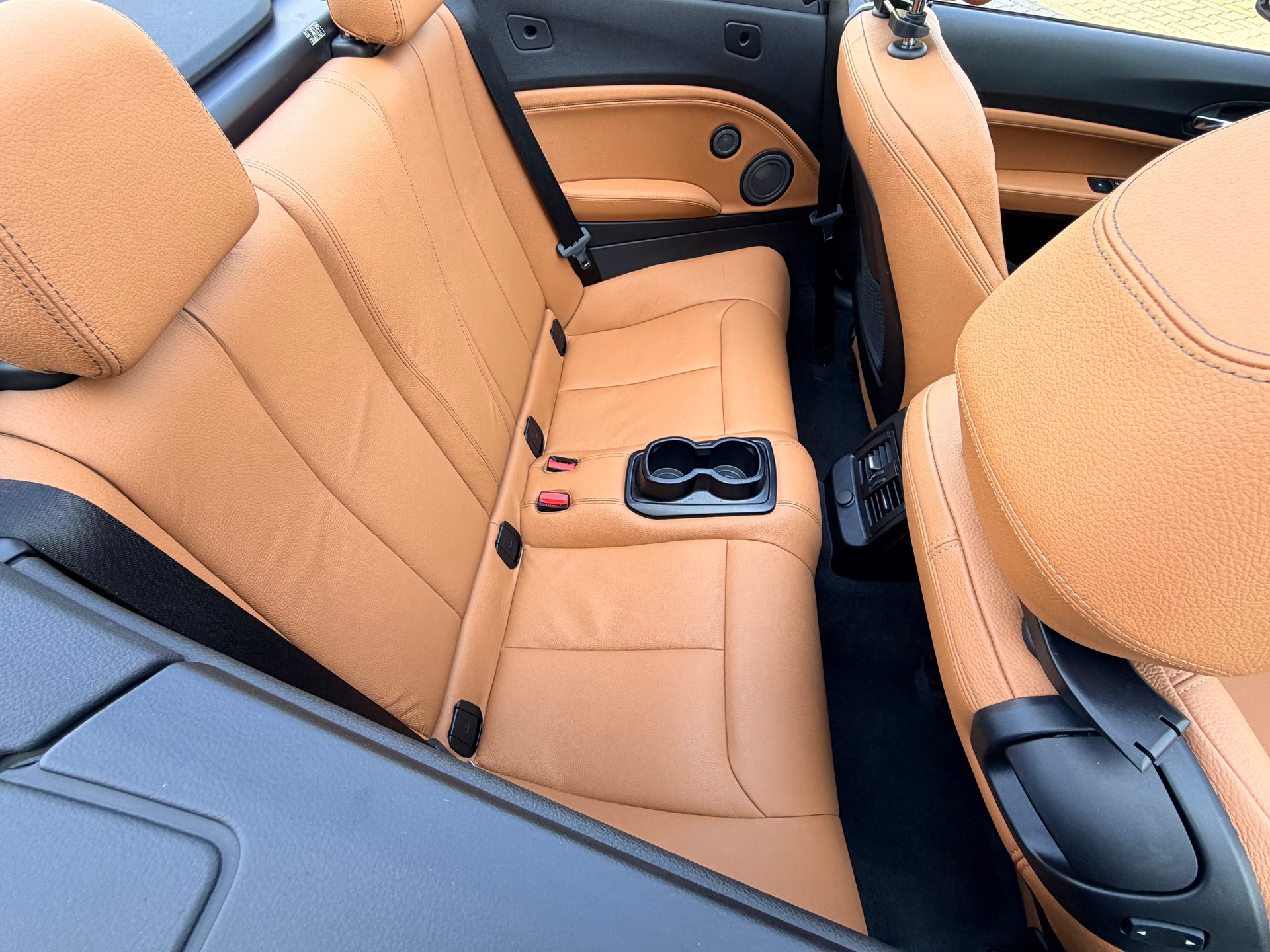 BMW M240i xDrive Steptronic-image-12