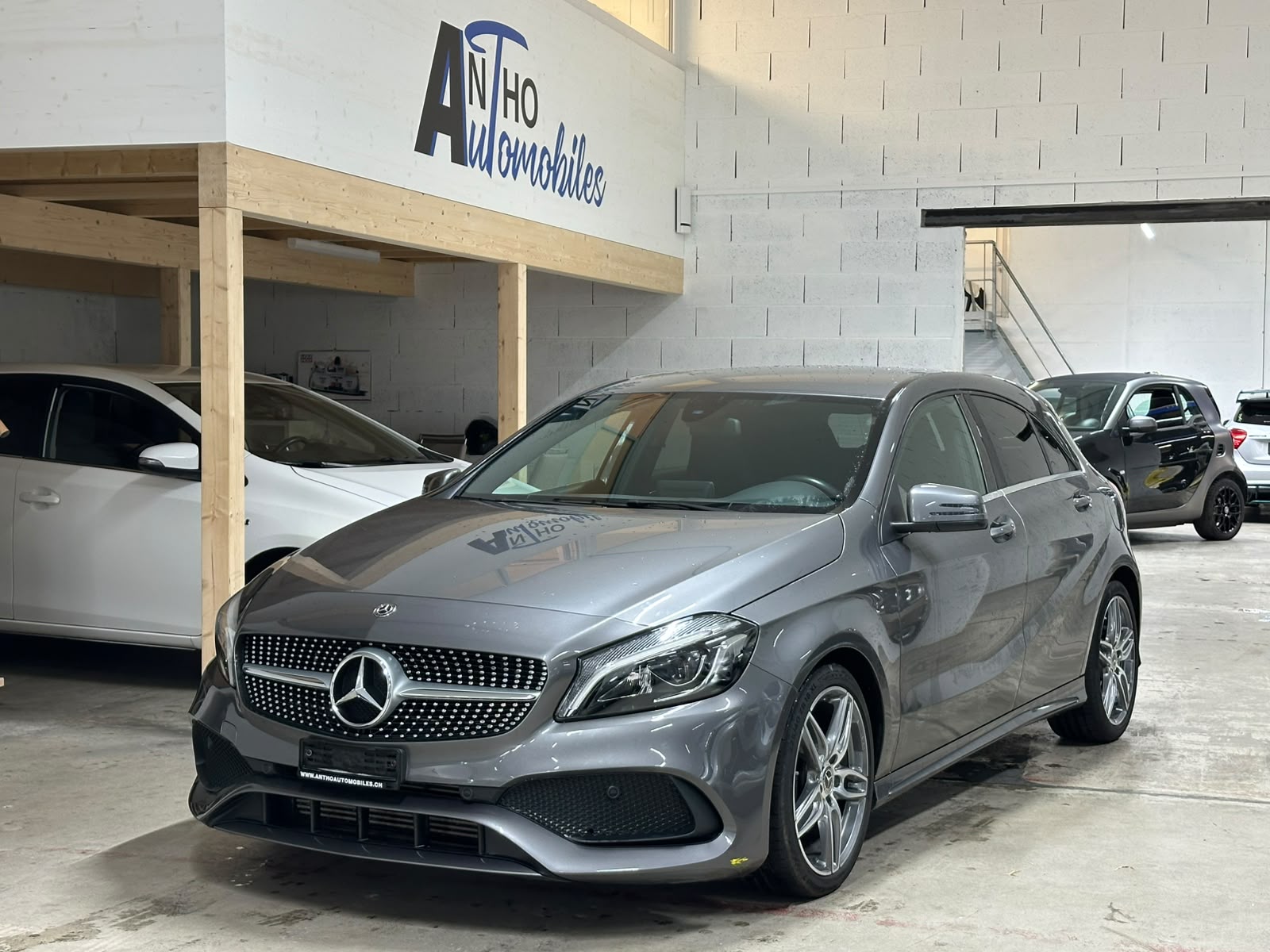 MERCEDES-BENZ A 200 AMG Line 7G-DCT