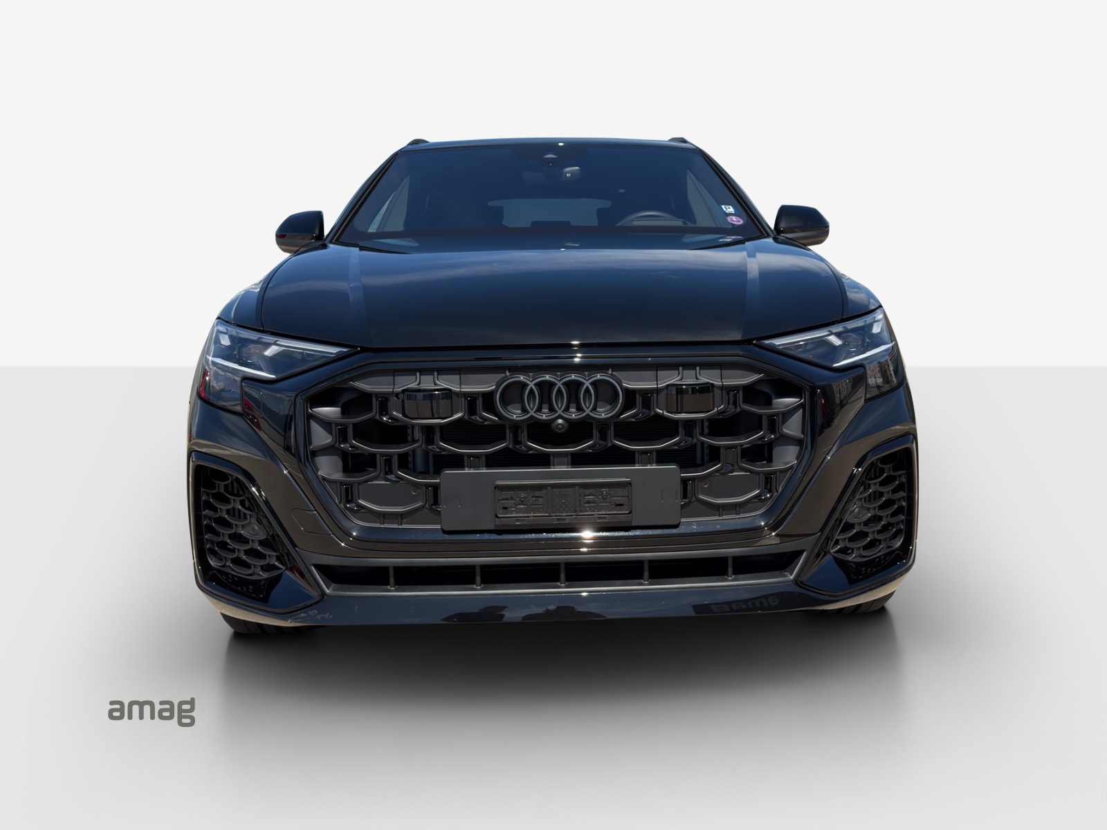 AUDI Q8 55 TFSI e quattro PHEV tiptronic-showroom-element-3