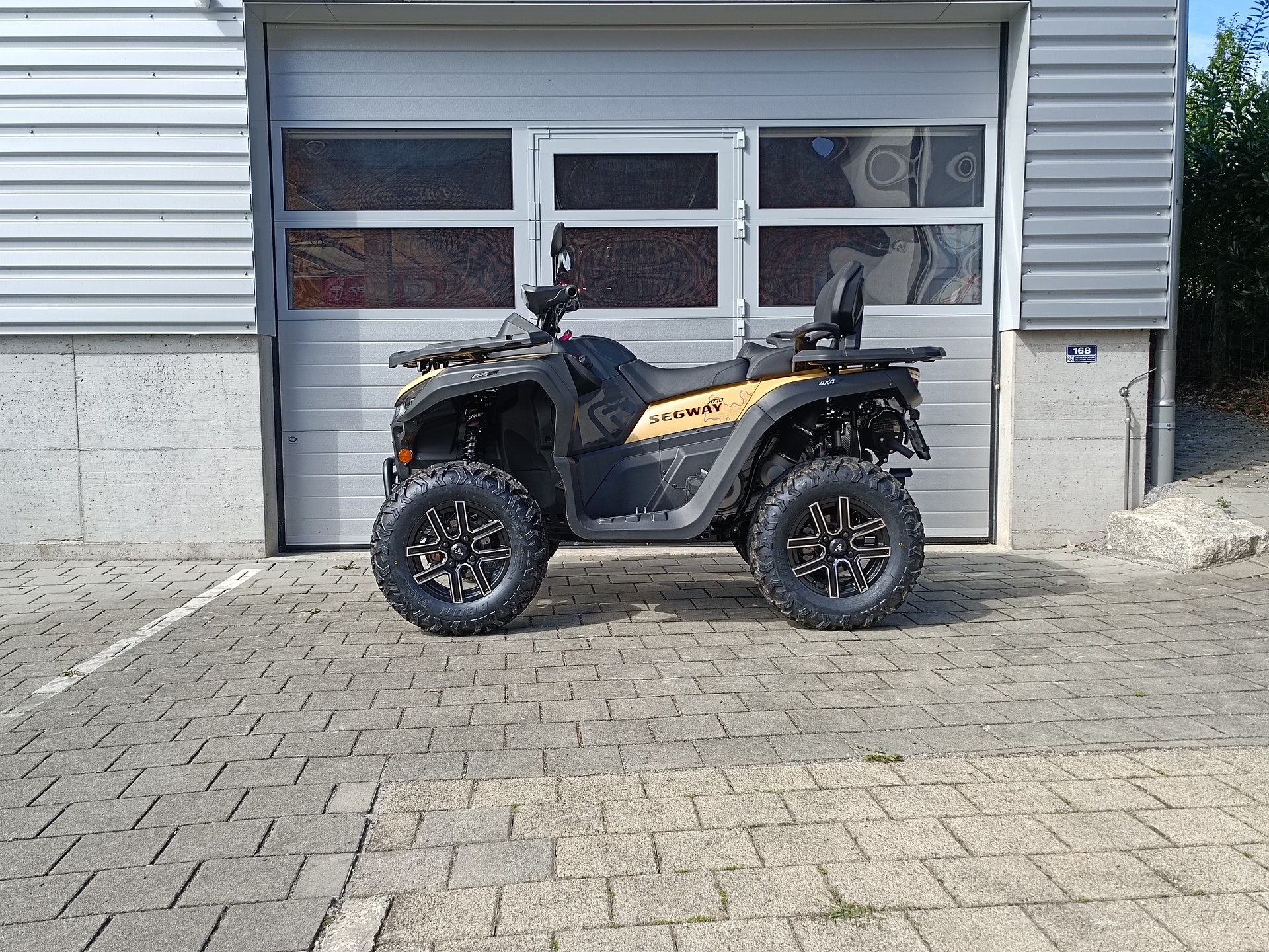 SEGWAY Snarler AT10 L DLX EPS-image-1