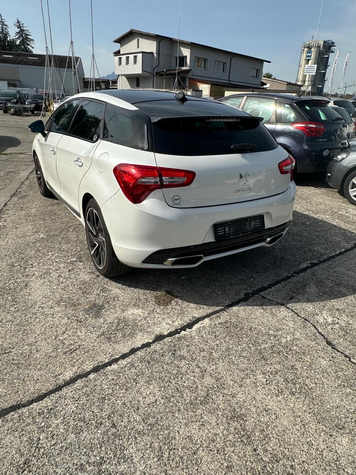 DS AUTOMOBILES DS5 1.6 Turbo Sport Chic-image-2