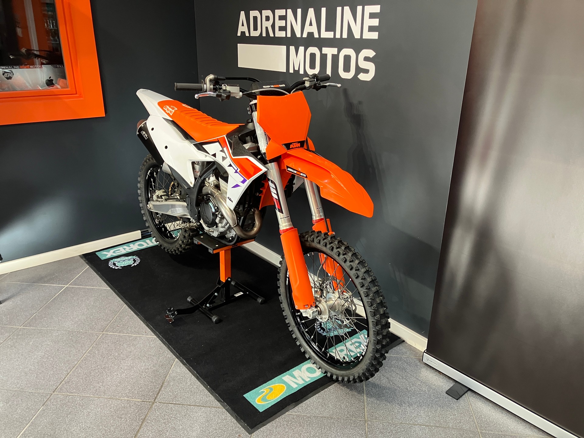 KTM 350 SX-F 2023-showroom-element-2