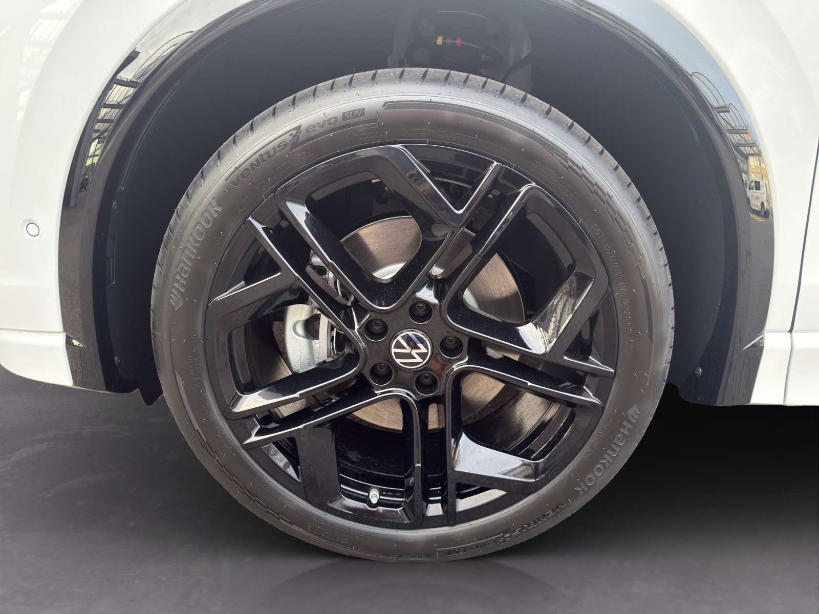VW Tiguan 2.0 TSI DSG R-Line United 4Motion-image-8