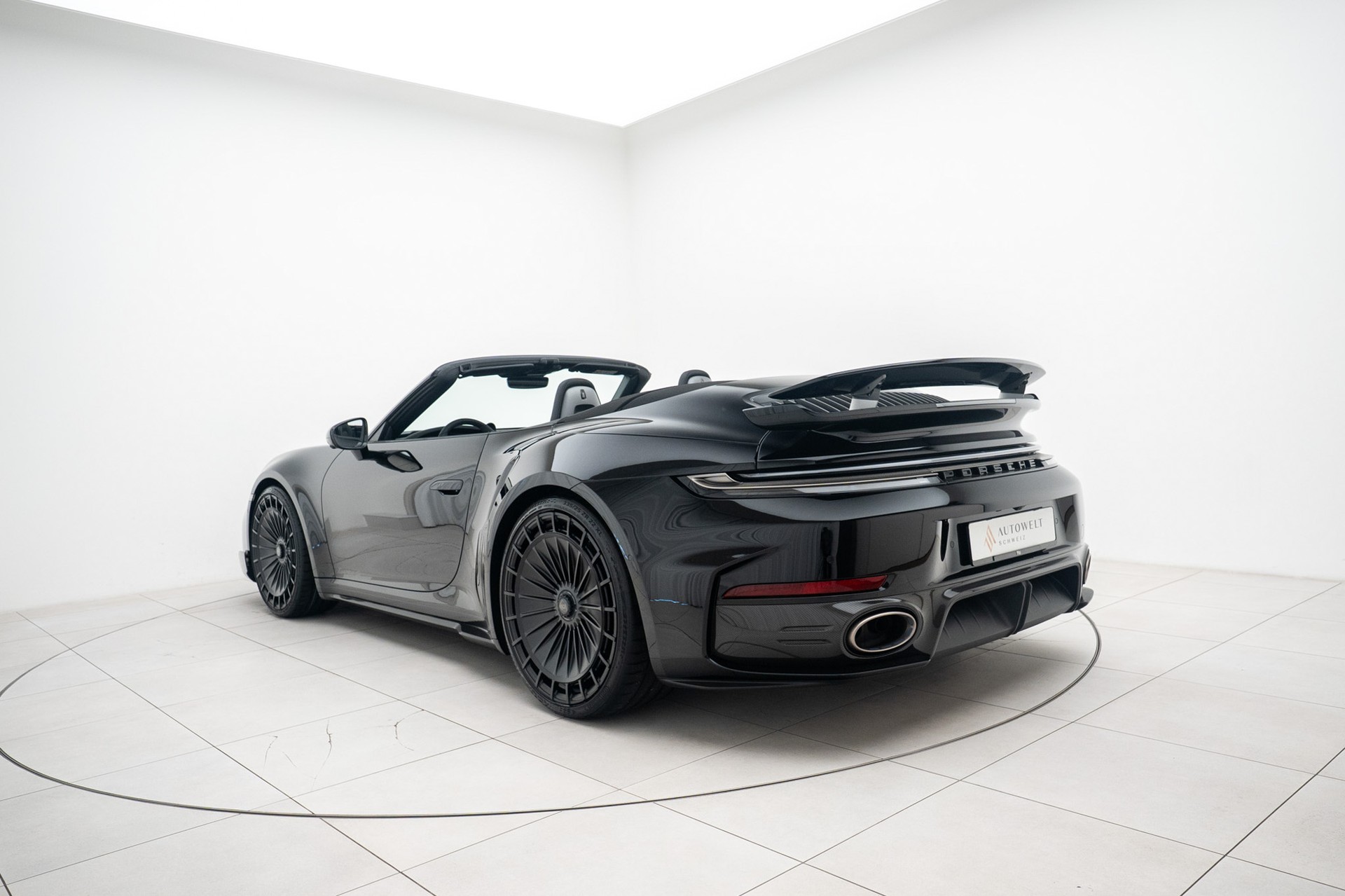 PORSCHE 911 Turbo S Cabriolet Vossen-showroom-element-2