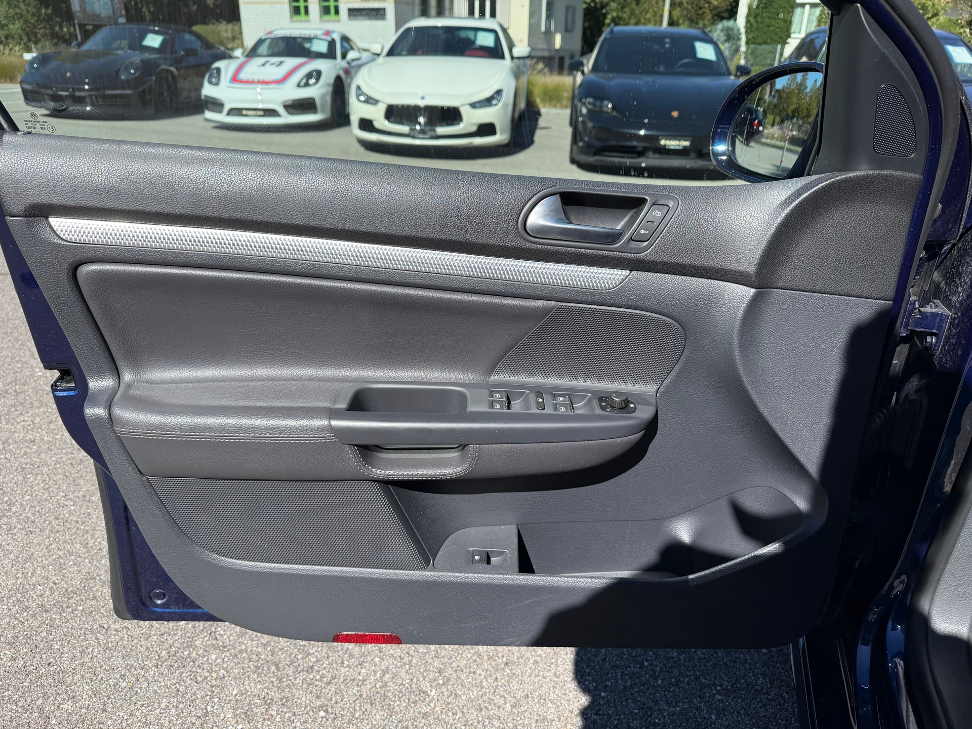 VW Golf R32 4Motion-image-12
