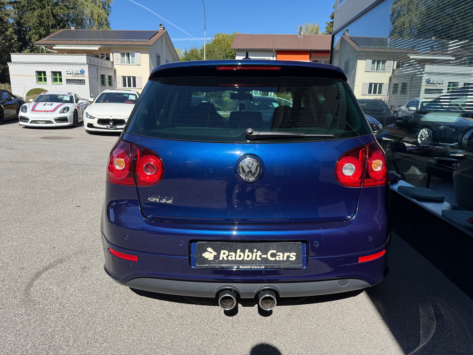 VW Golf R32 4Motion-image-4