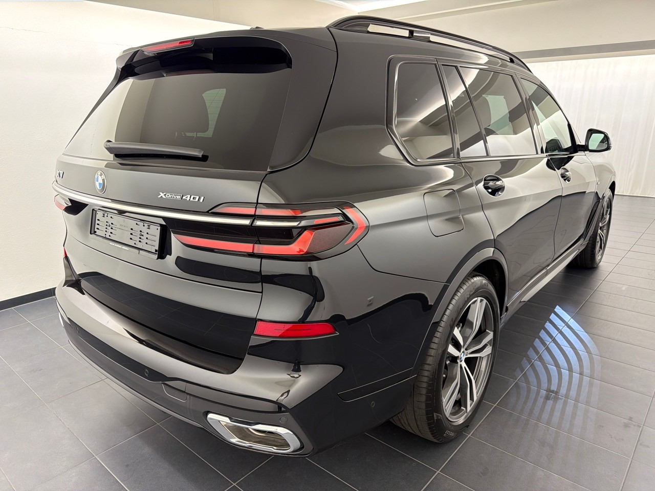 BMW X7 xDr 48V 40i M Sport-showroom-element-2