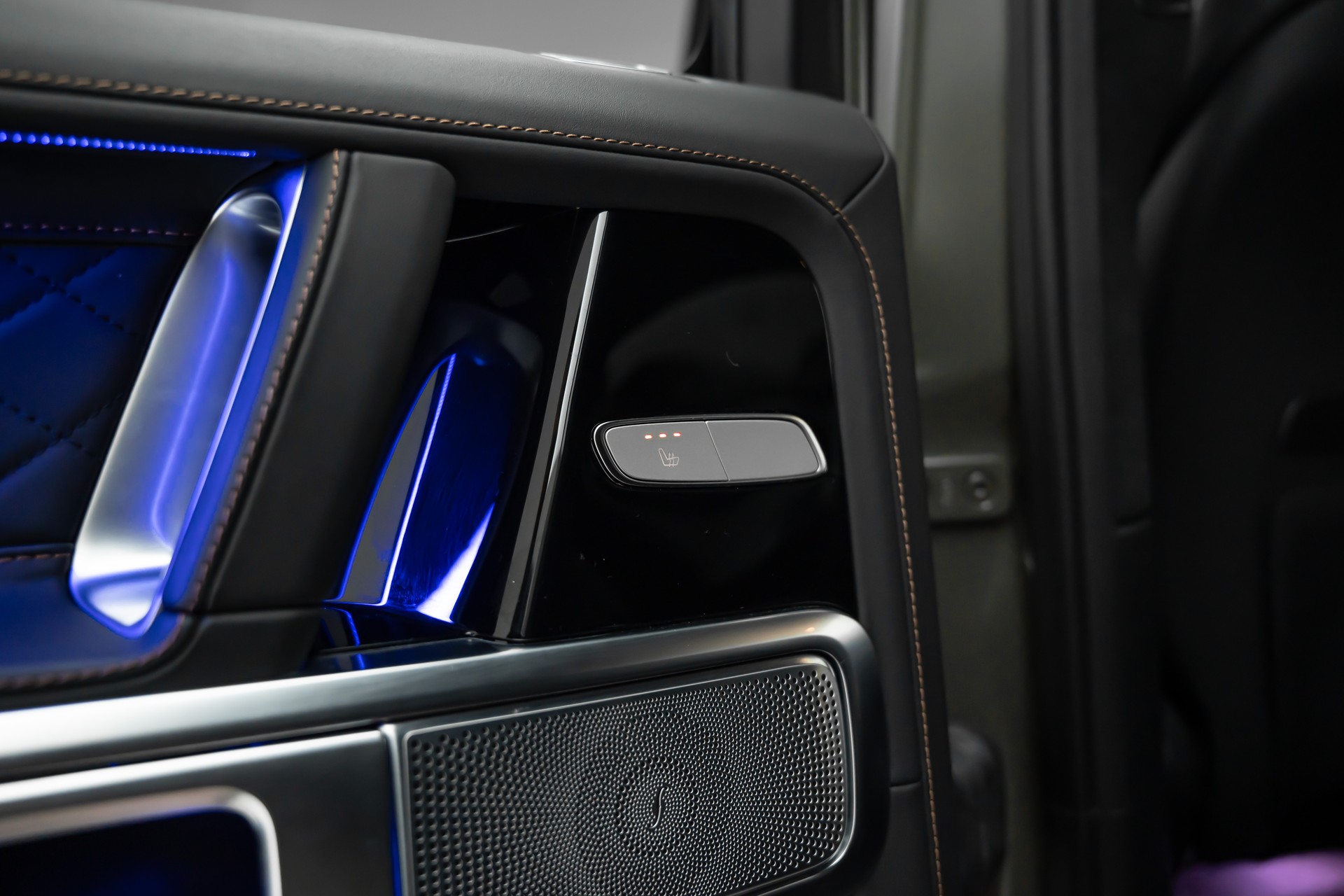 MERCEDES-BENZ G 63 AMG Speedshift Plus G-Tronic-image-17