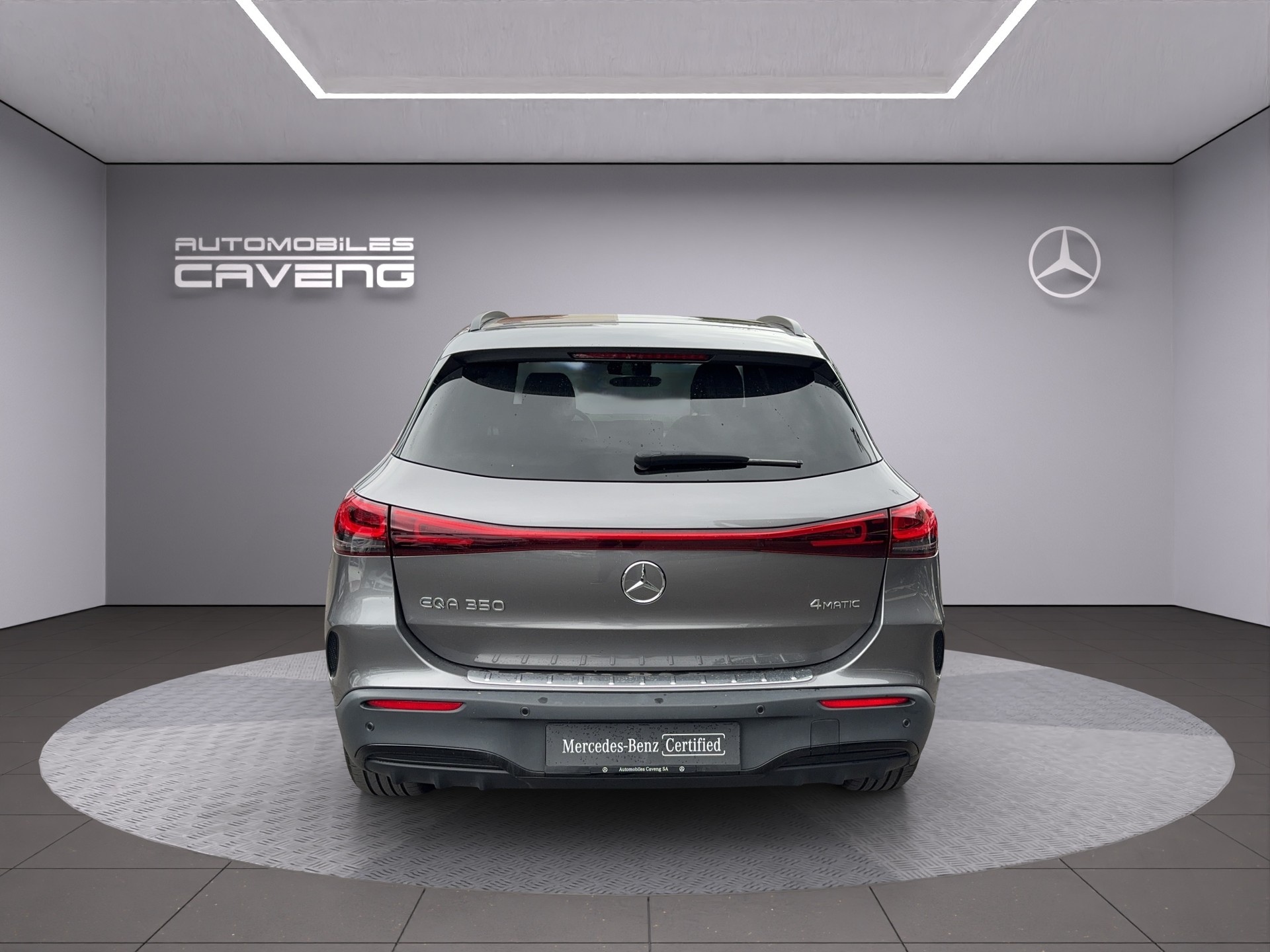MERCEDES-BENZ EQA 350 4Matic-showroom-element-3