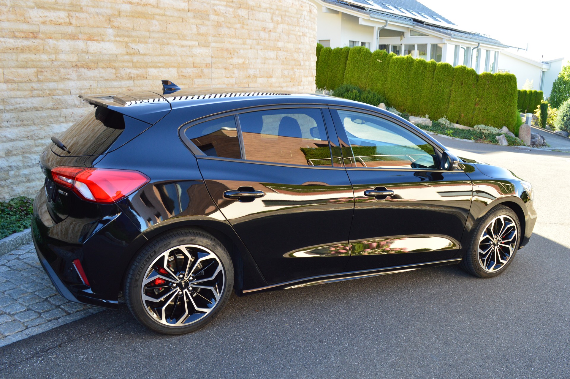 FORD Focus 1.0 MHEV ST-Line X-image-3