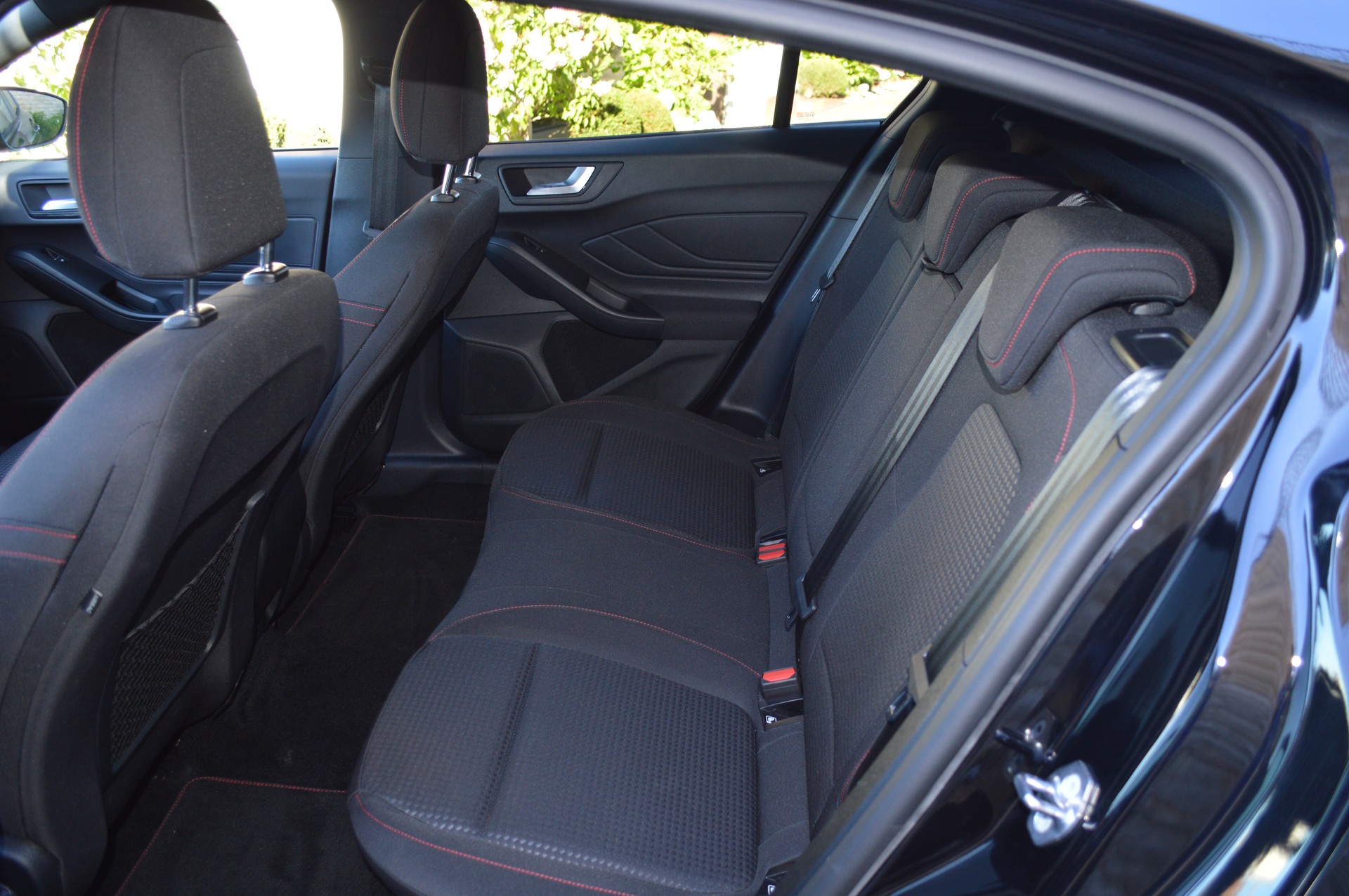 FORD Focus 1.0 MHEV ST-Line X-image-7