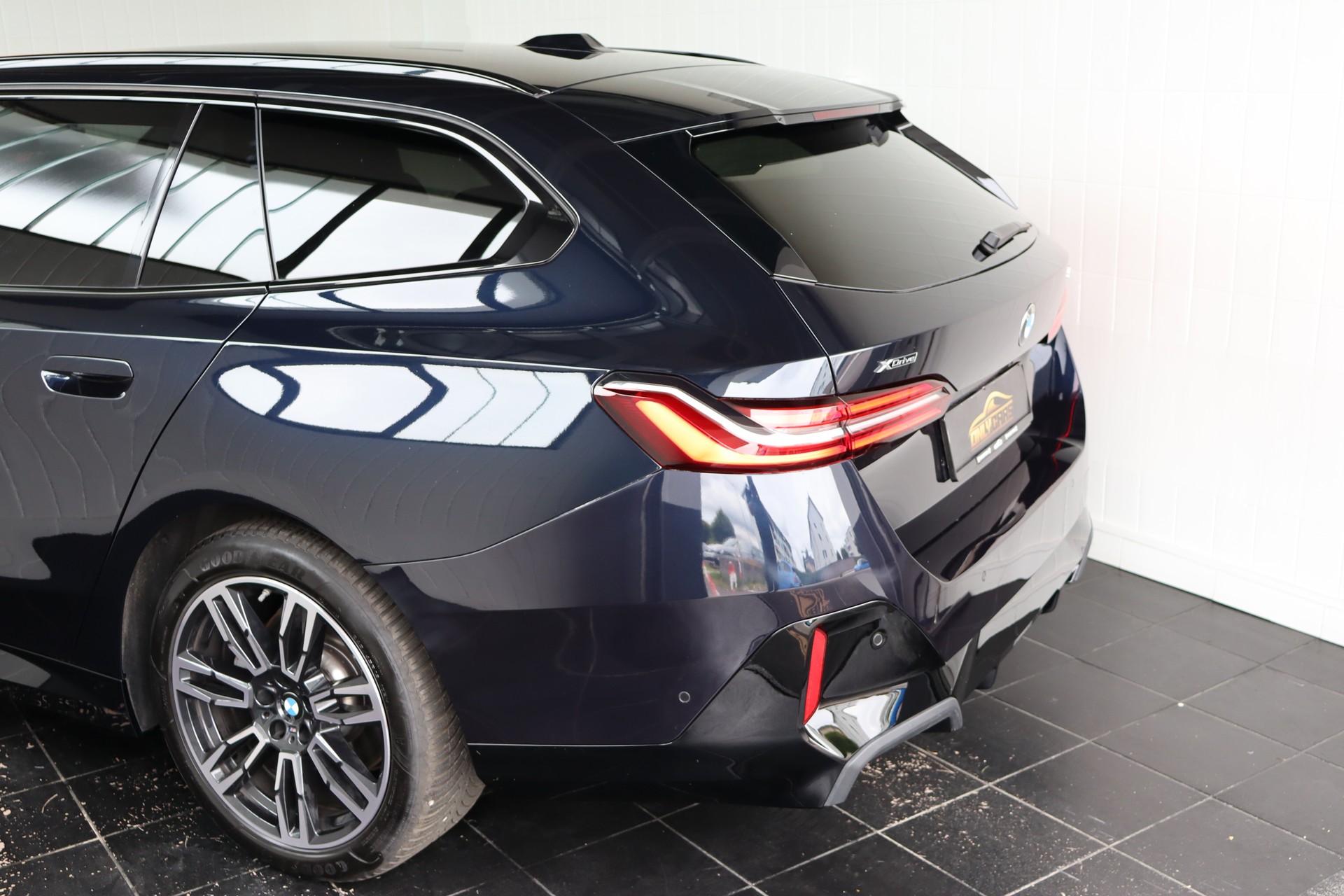 BMW 540d XDRIVE 48V TOURING M SPORT STEPTRONIC ** FAHRASSISTENZ-PAKET ** BOWERS & WILKINS ** 360 GRA PARK-PAKET **-image-7