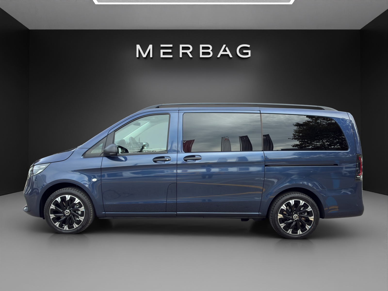 MERCEDES-BENZ Vito 116 CDI Lang Tourer 9G-Tronic 4M Select-image-2