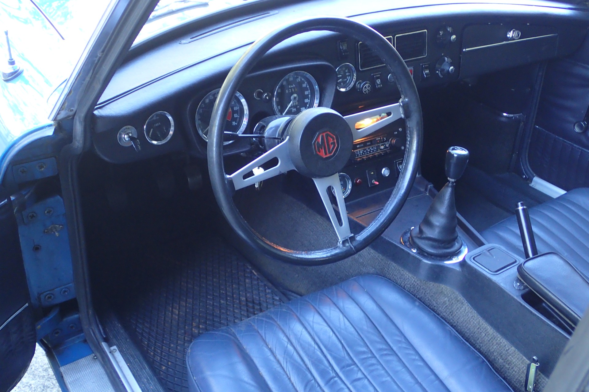 MG MGB-image-12