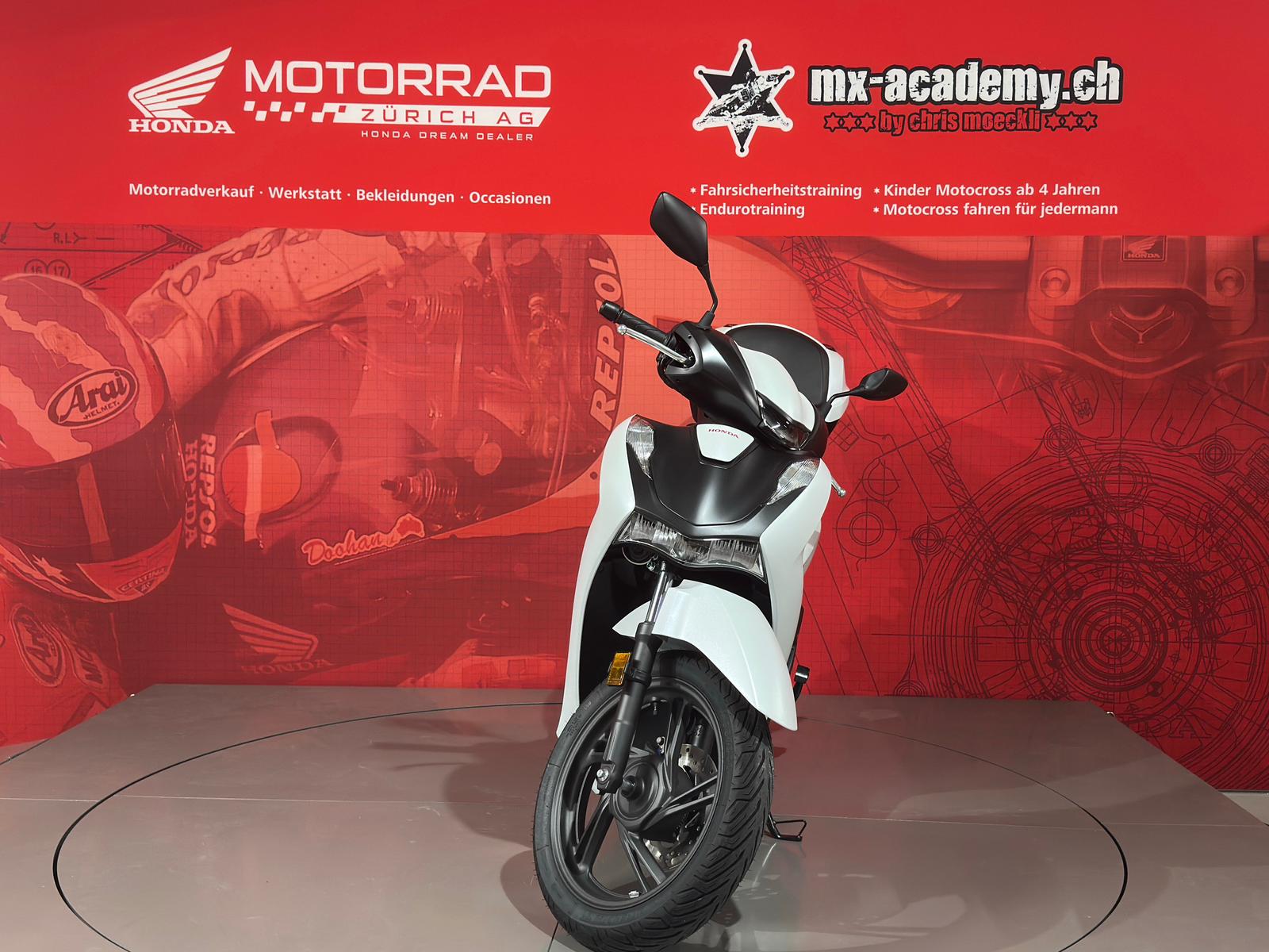 HONDA SH 125 + *Matte Pearl Cool White**DEMO-BIKE*-image-5