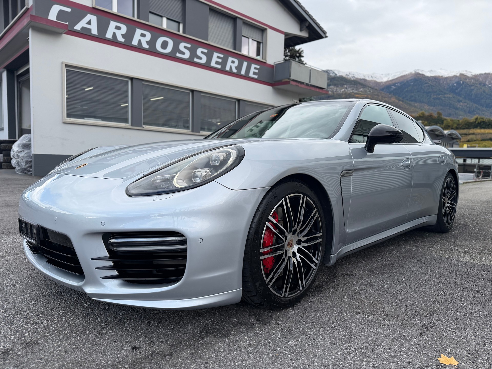 PORSCHE Panamera GTS 4.8 PDK