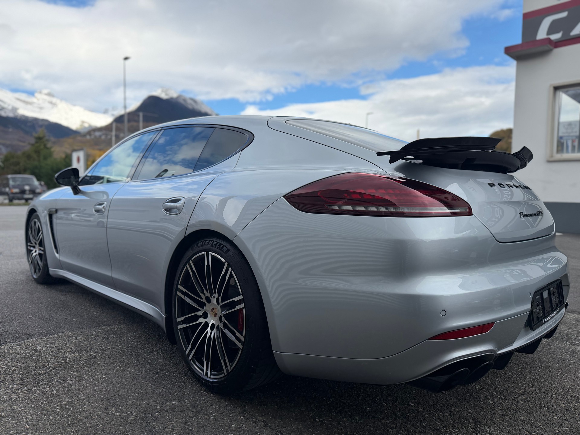 PORSCHE Panamera GTS 4.8 PDK-image-5