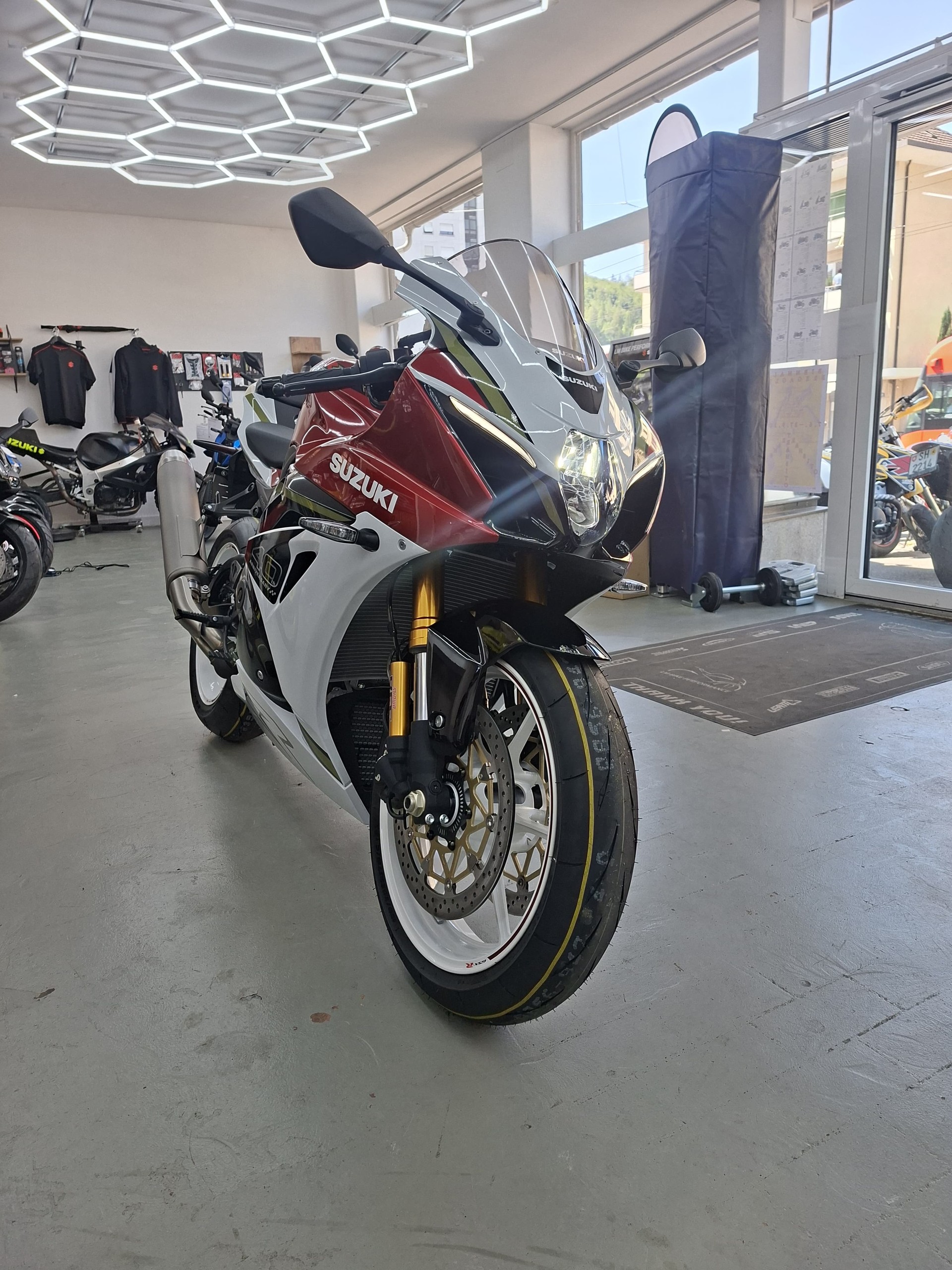 SUZUKI GSX-R1000R 40th Anniversary Edition