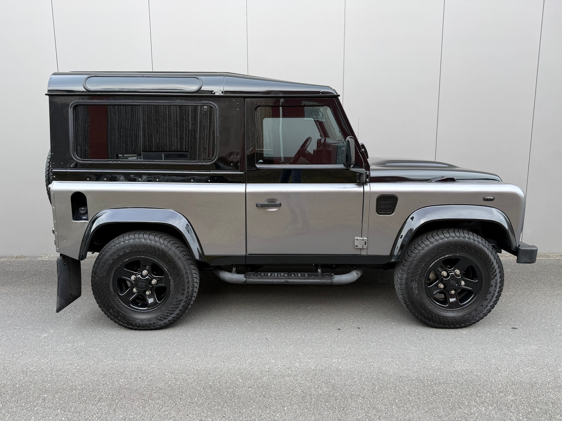 LAND ROVER Defender 90 TD4-image-4