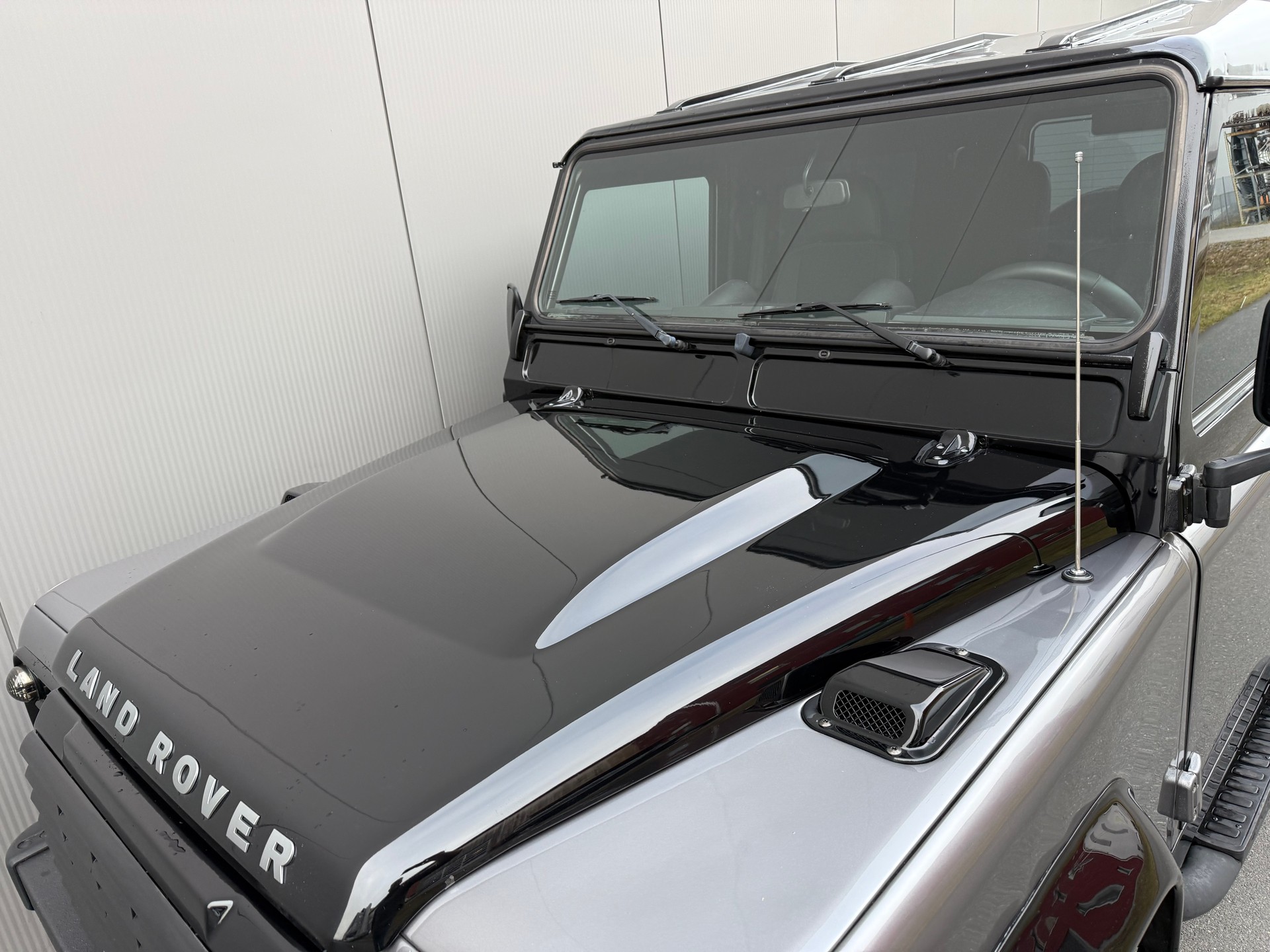 LAND ROVER Defender 90 TD4-image-17