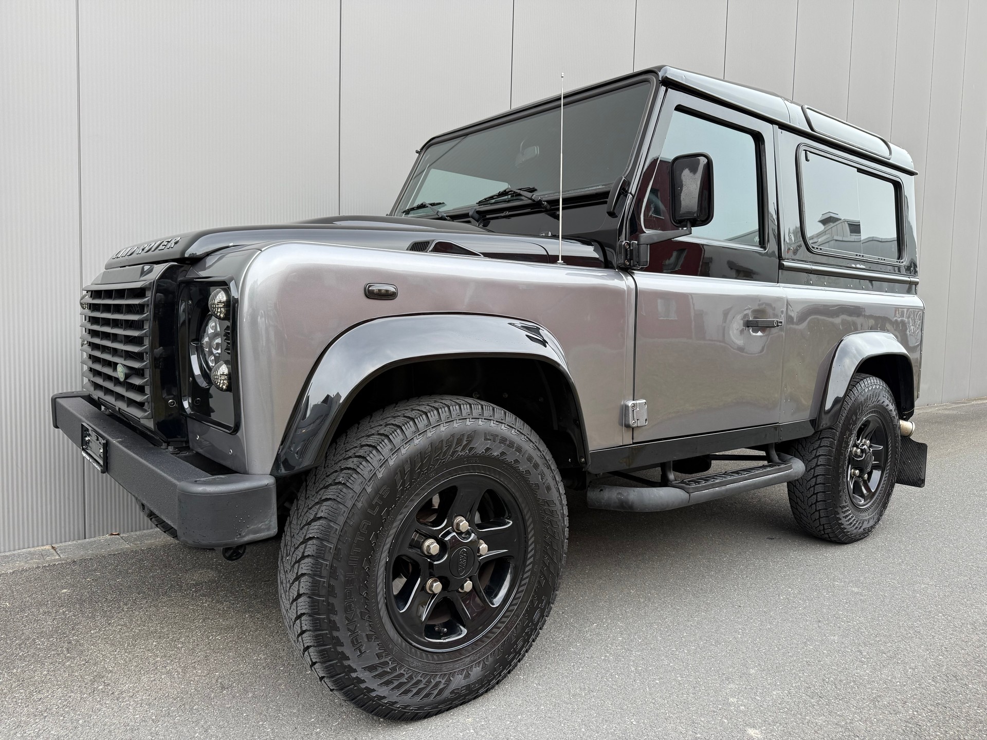 LAND ROVER Defender 90 TD4