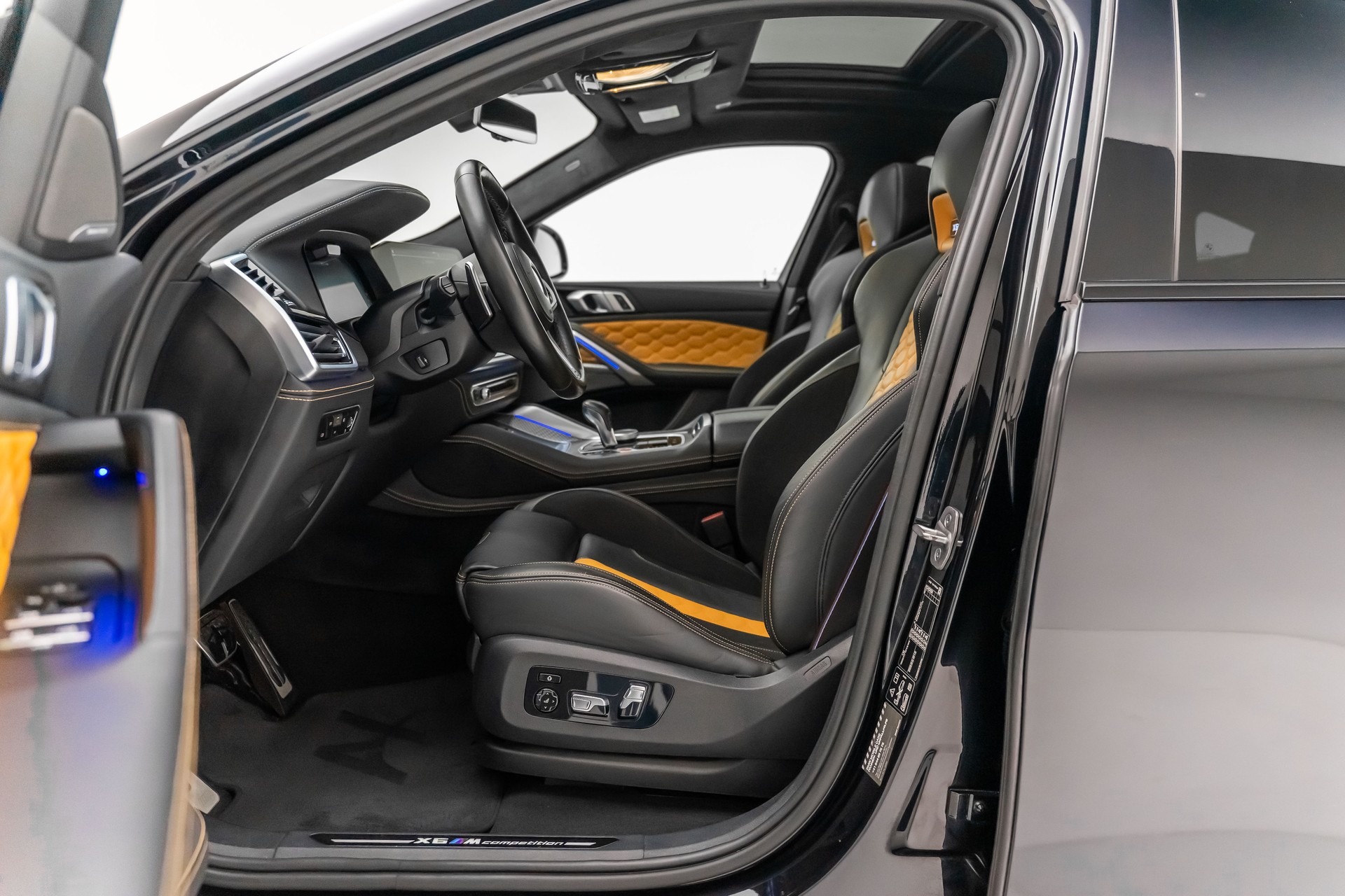 BMW X6M Steptronic M Competition-image-22