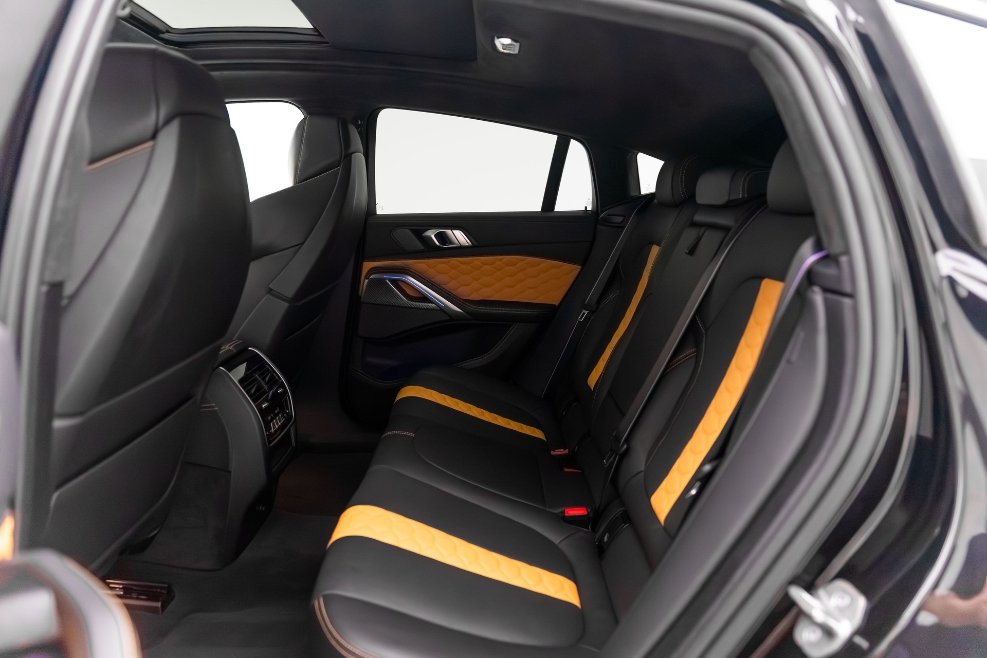 BMW X6M Steptronic M Competition-image-28