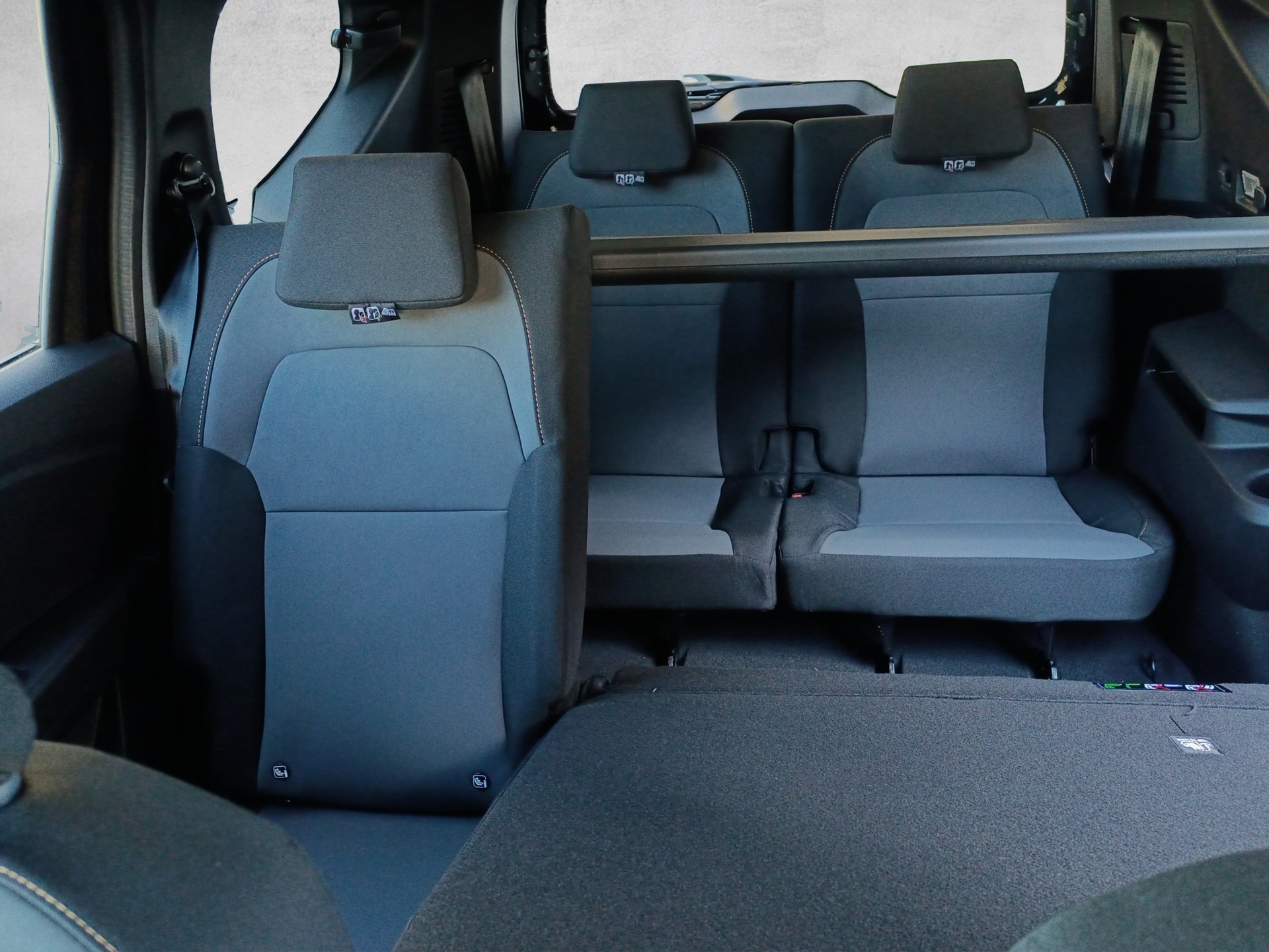 DACIA Jogger TCe 110 Extreme-image-15