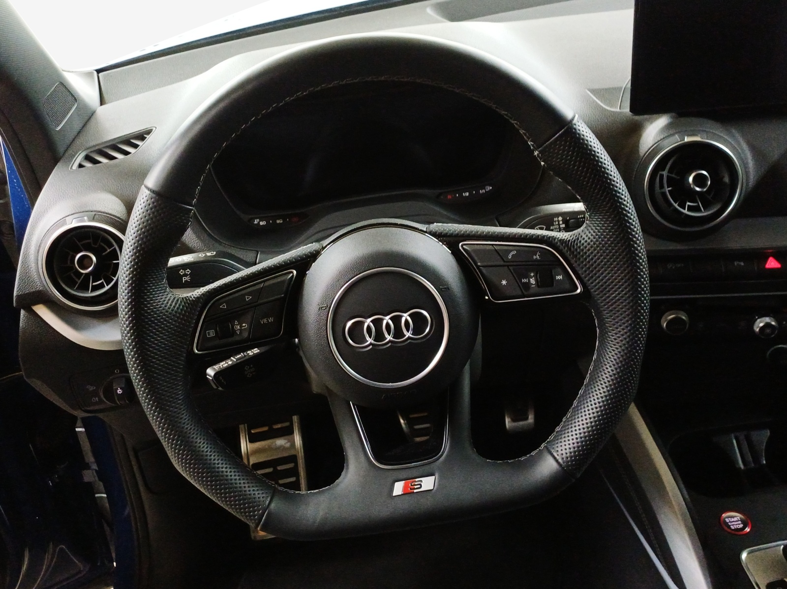 AUDI SQ2 TFSI quattro S-tronic-image-9