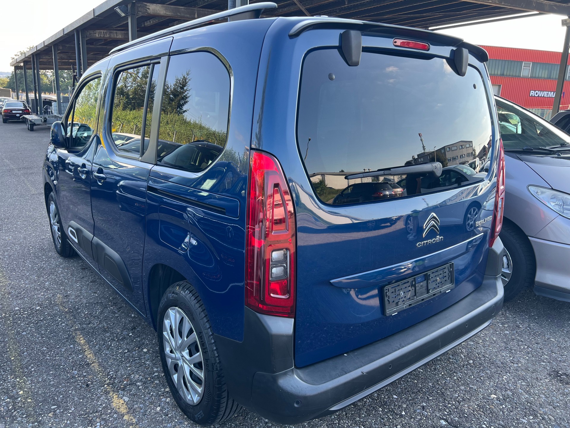 CITROEN Berlingo 1.2i PureTech Feel EAT8-image-3