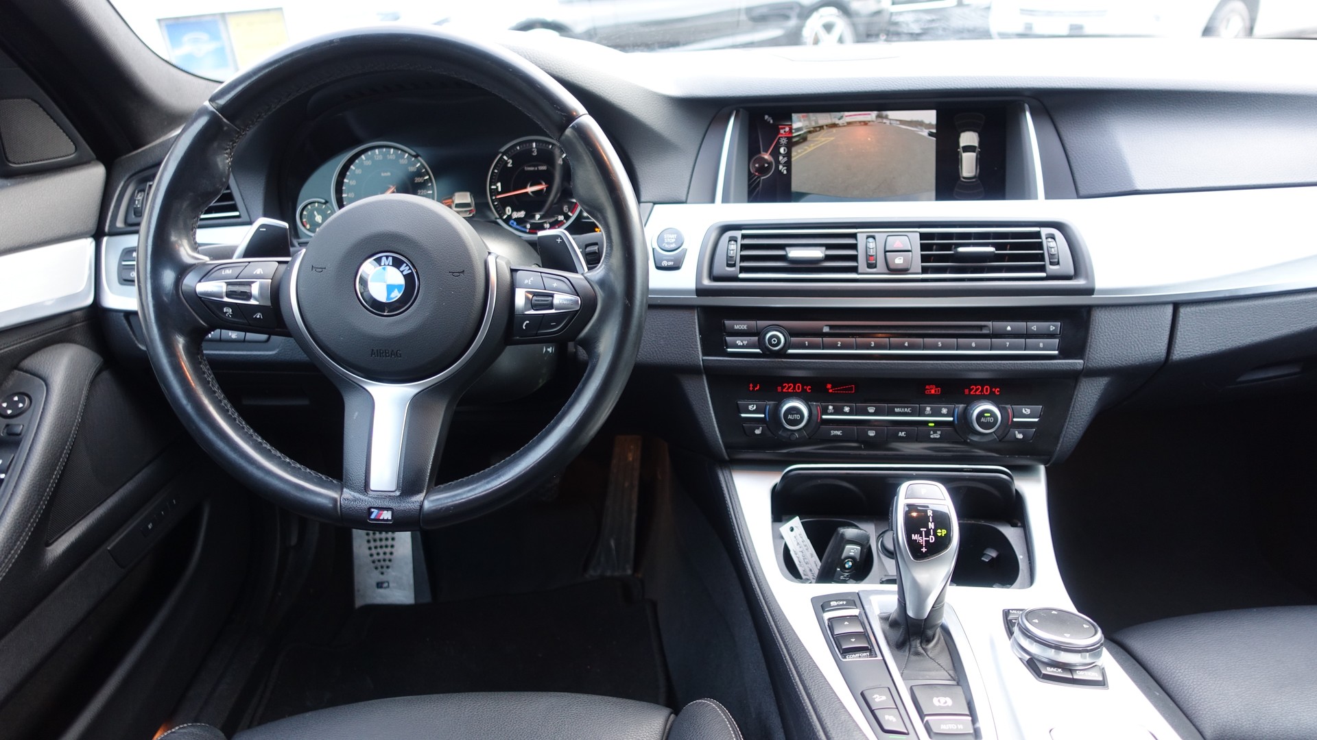 BMW 530d Touring xDrive Luxury Line Steptronic-image-5