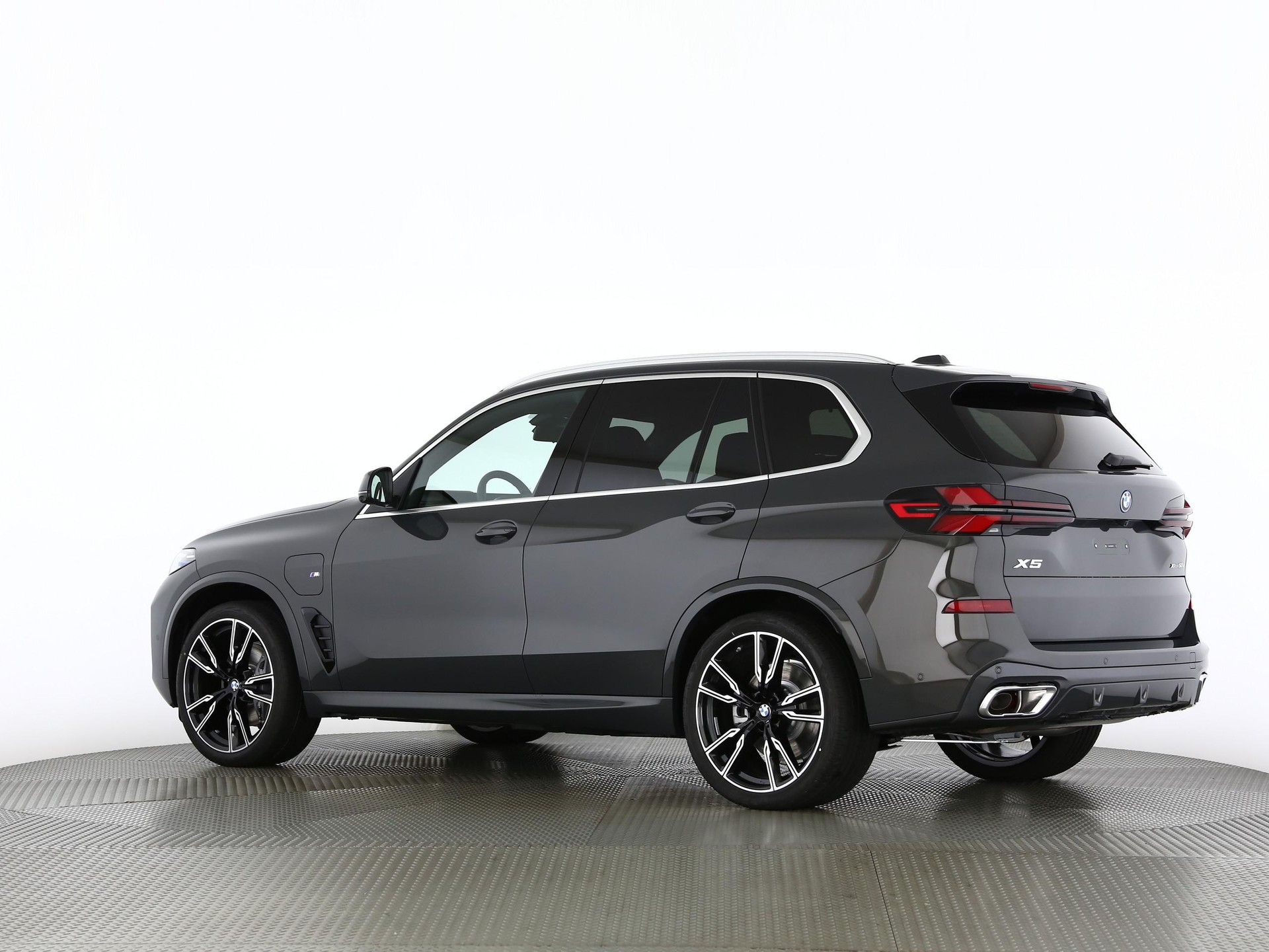 BMW X5 50e xDrive SAG-image-14