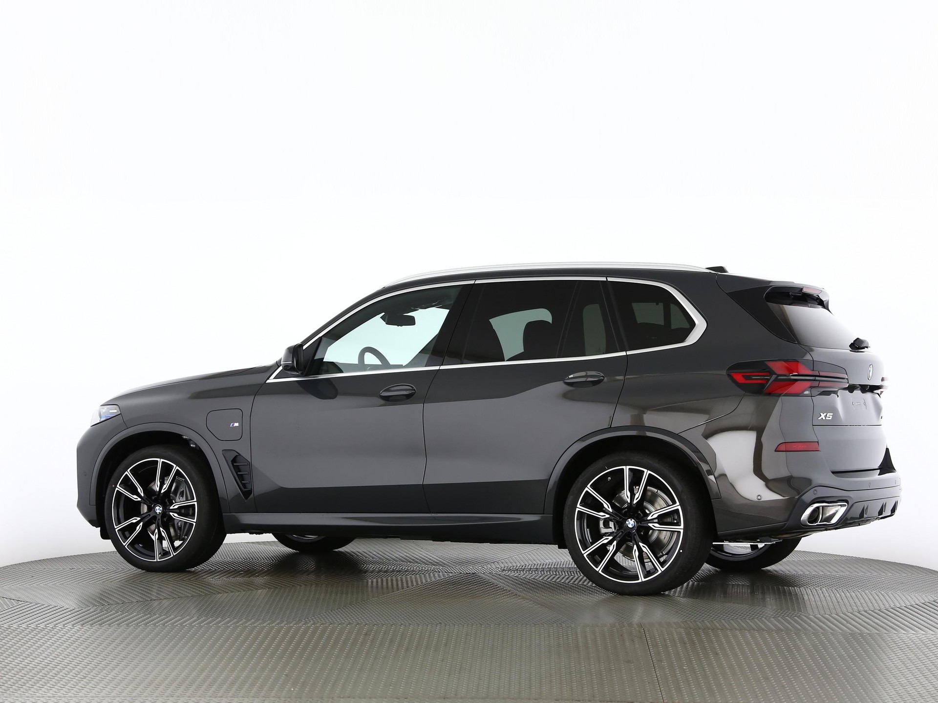 BMW X5 50e xDrive SAG-image-13