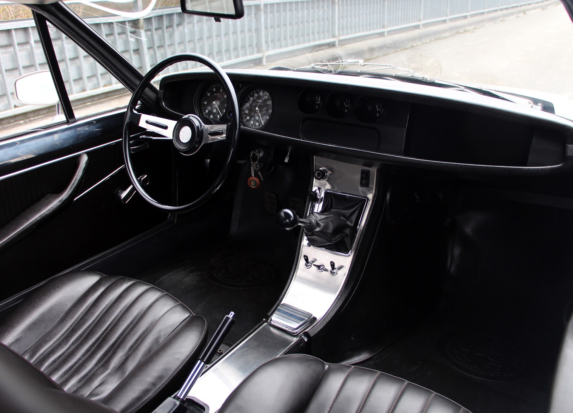 ALFA ROMEO ZAGATO GT 1300 Junior-image-8