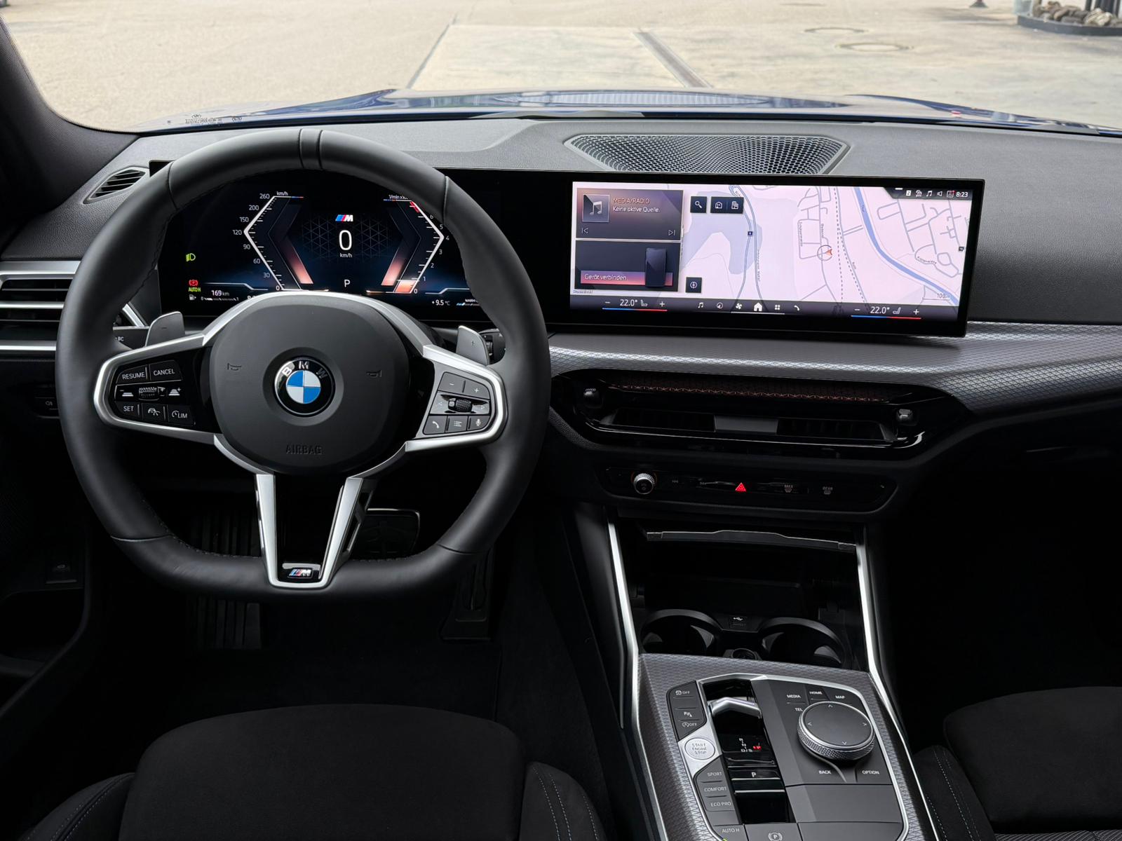 BMW 330i Touring xDrive Steptronic M Sport *Shadow-Line**Live Cockpit**245PS**Modell 2025*-image-10