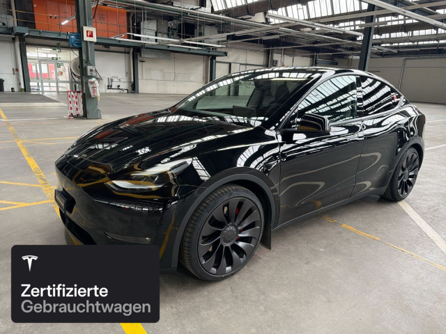 TESLA Model Y Performance-showroom-element-1