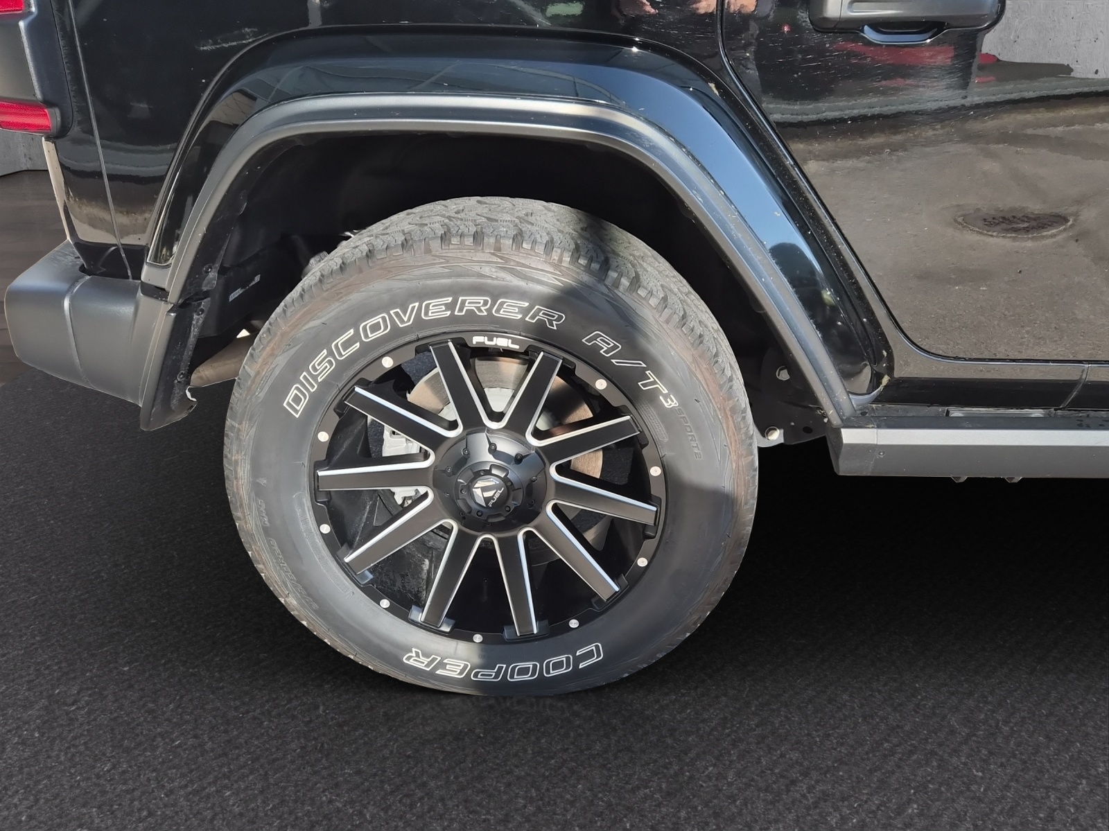 JEEP Wrangler 2.0 PHEV Unlimited Overland Automatic-image-5