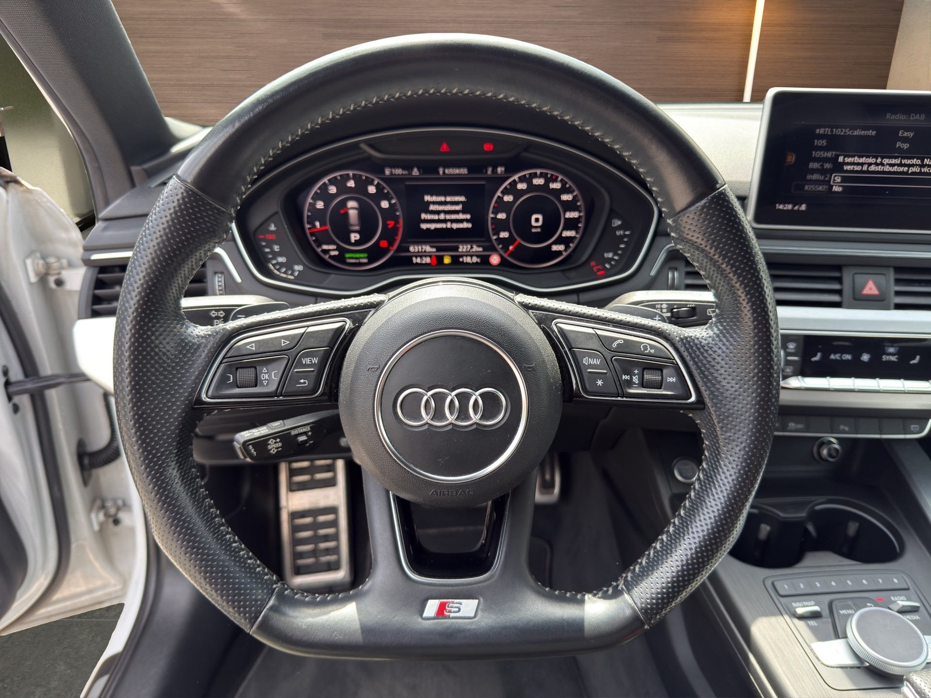 AUDI A4 Avant 2.0 TFSI Sport S-tronic-image-8
