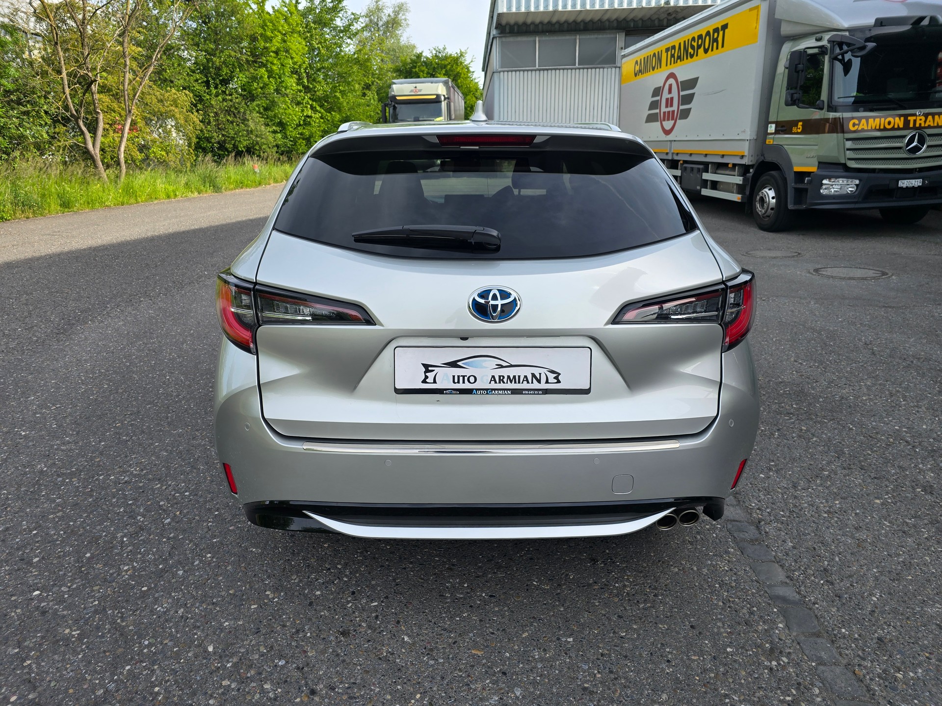 TOYOTA Corolla 2.0 HSD Premium e-CVT-showroom-element-3