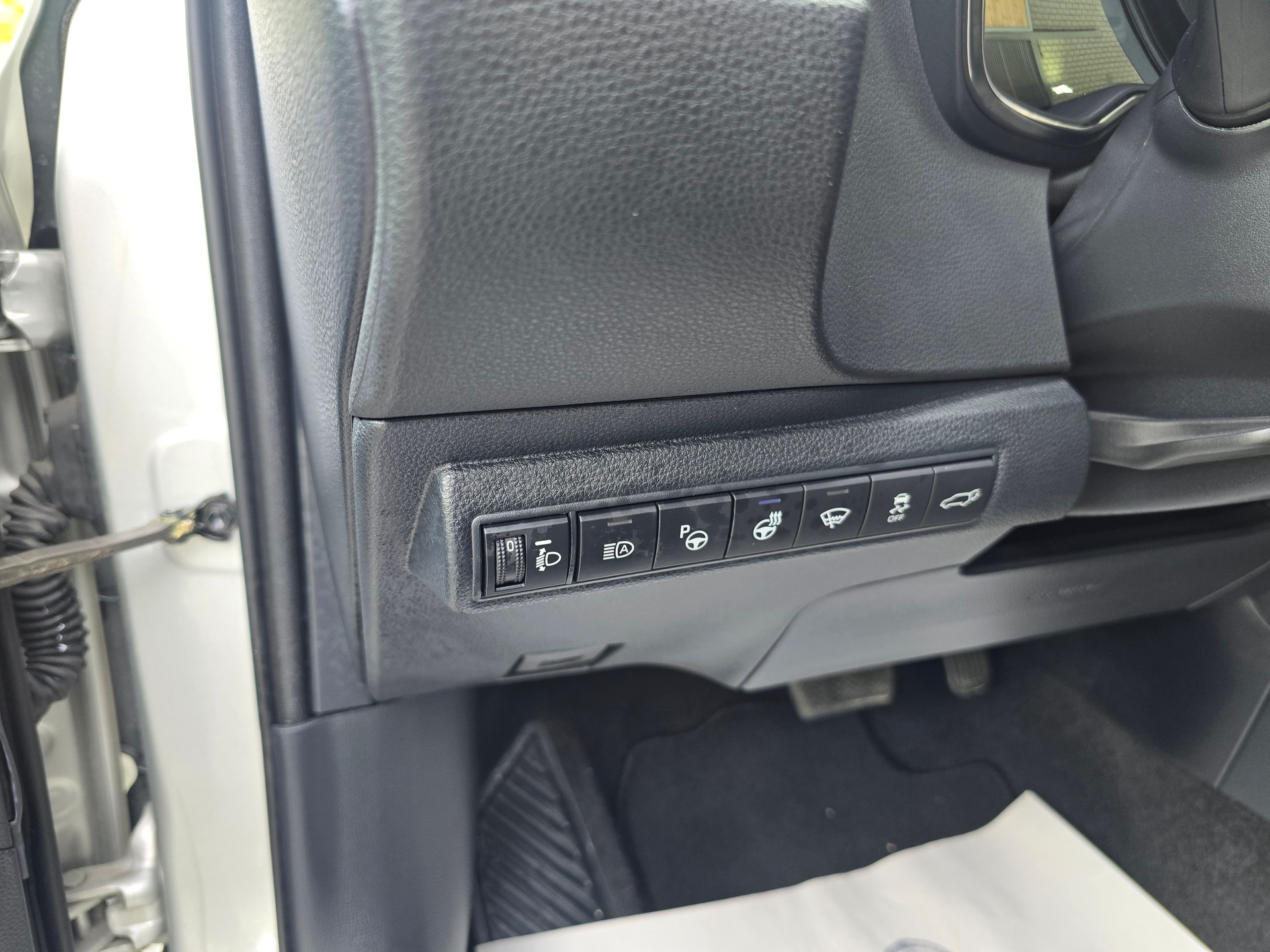 TOYOTA Corolla 2.0 HSD Premium e-CVT-image-19
