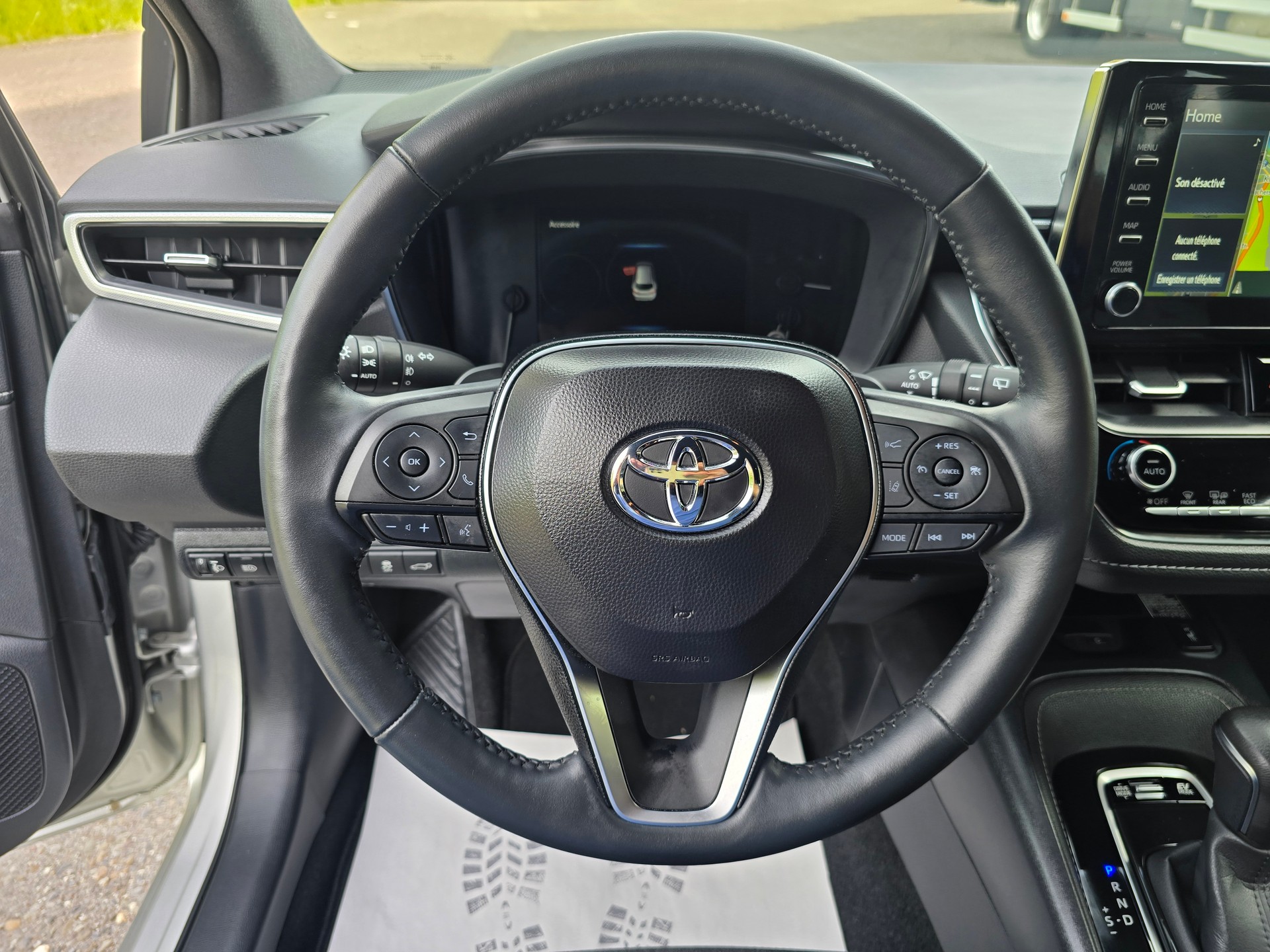 TOYOTA Corolla 2.0 HSD Premium e-CVT-image-20