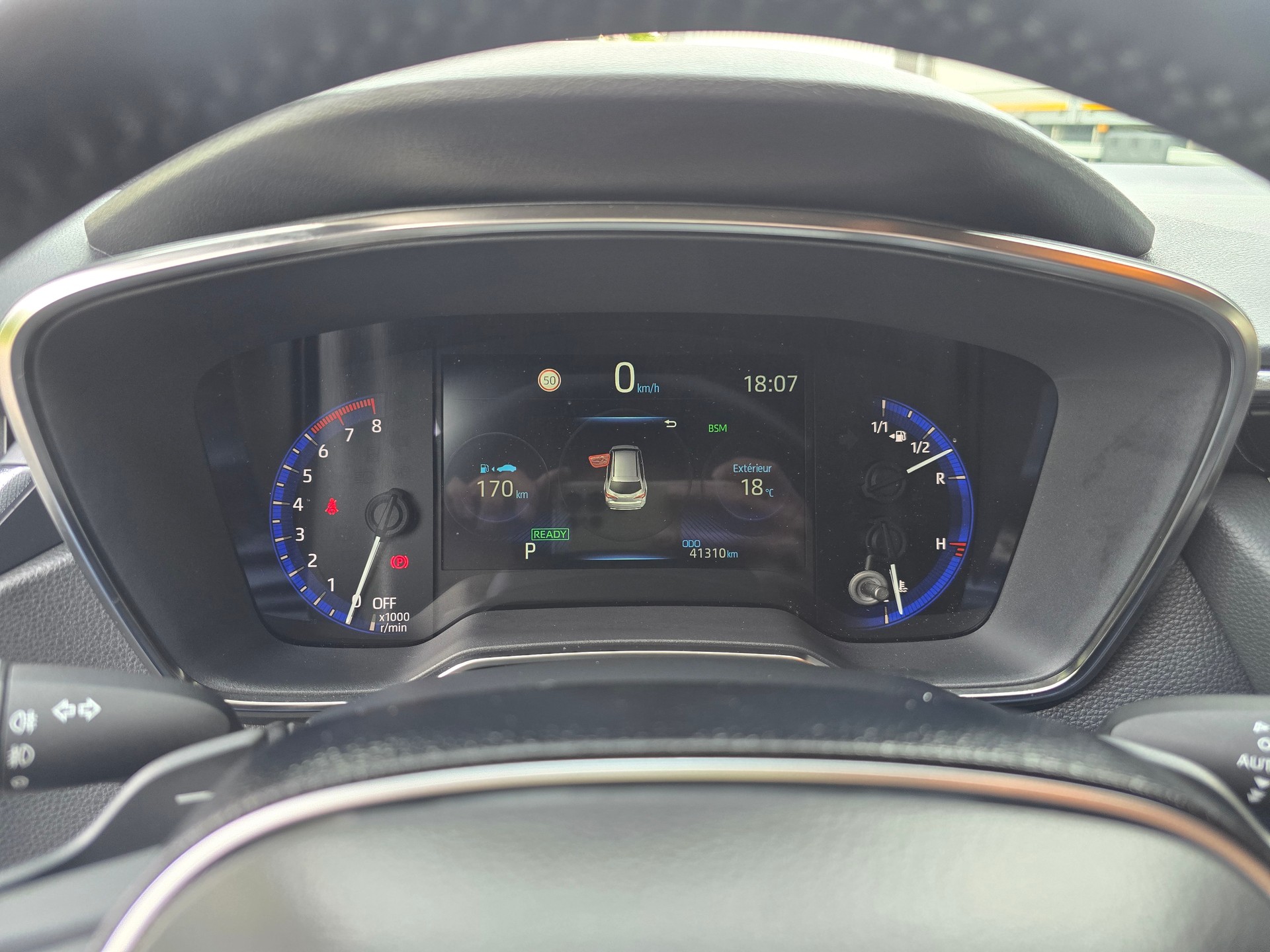 TOYOTA Corolla 2.0 HSD Premium e-CVT-image-21