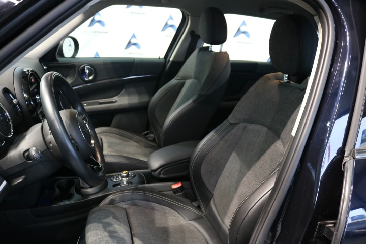 MINI Countryman Cooper S E ALL4 PHEV Steptronic-image-5