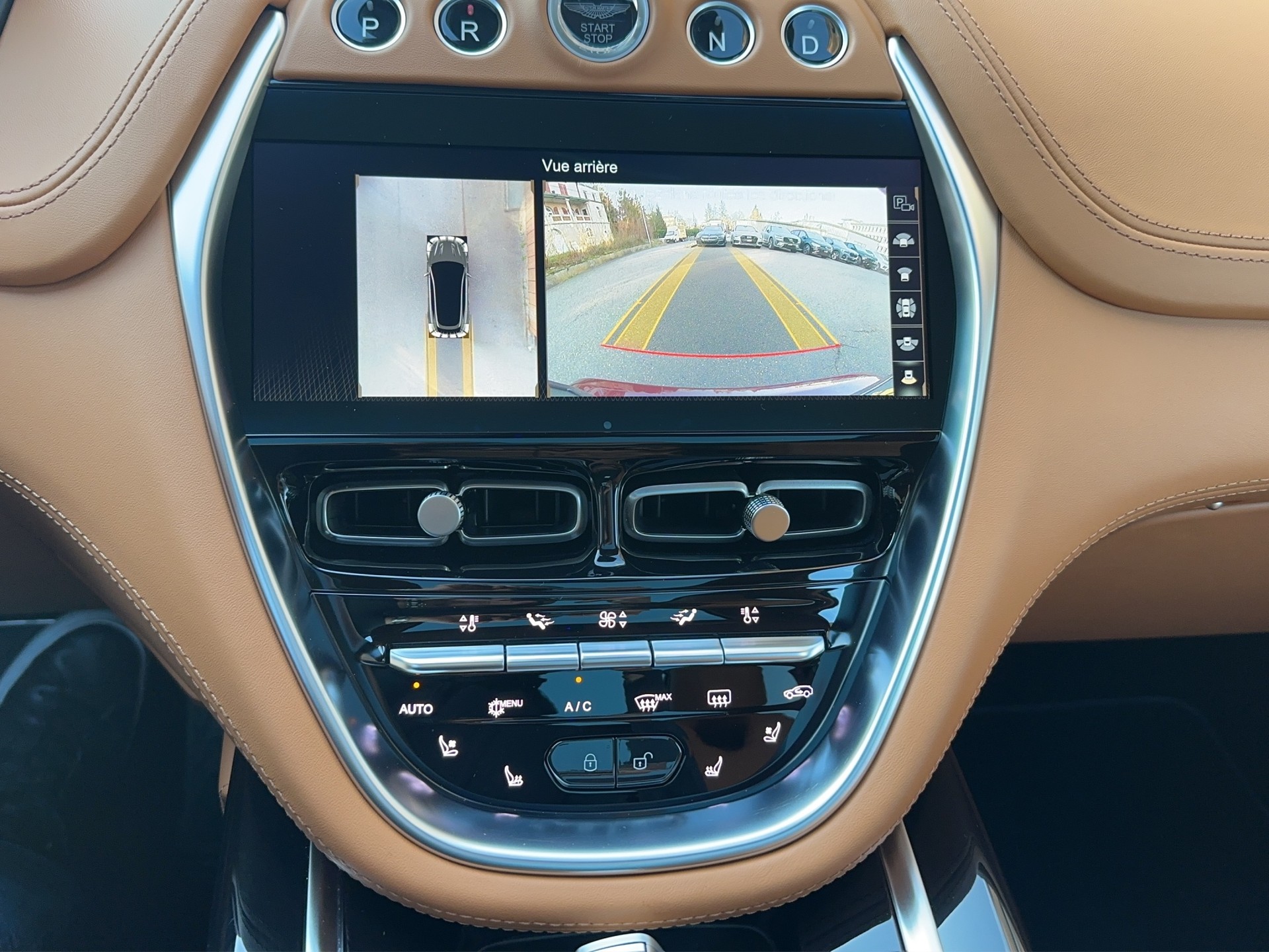 ASTON MARTIN DBX 4.0 V8 (CH) Frisch ab Service!-image-17