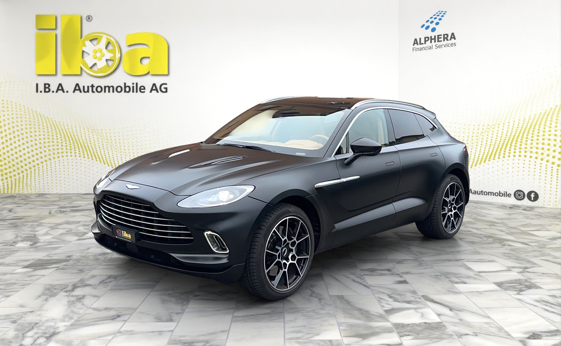 ASTON MARTIN DBX 4.0 V8 (CH) Frisch ab Service!