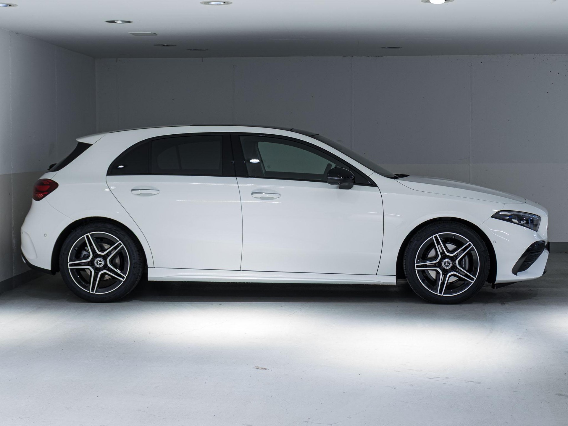 MERCEDES-BENZ A 200 Night Star-image-1